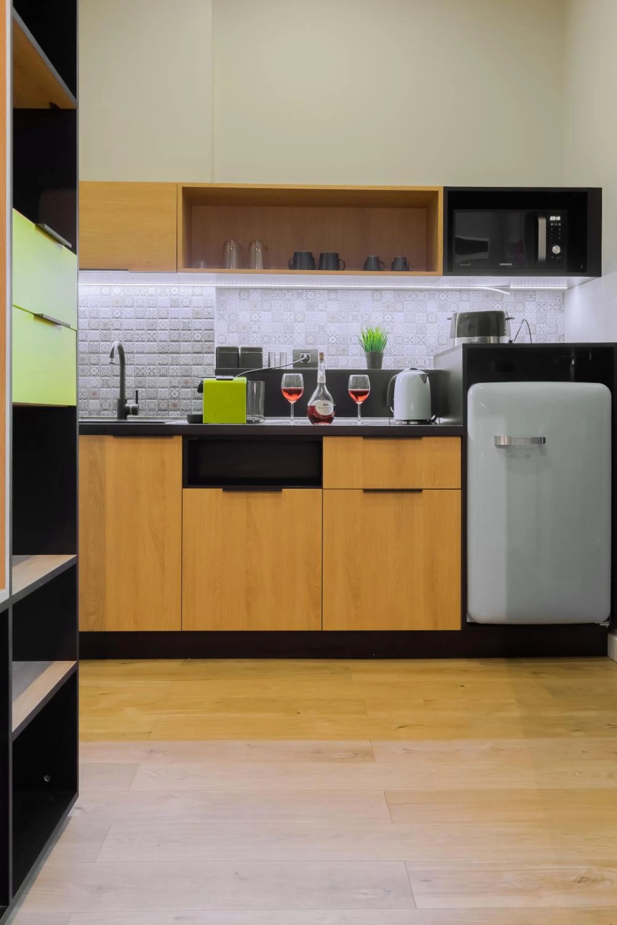 Kitchen or kitchenette in Emil Balaban Luxury Apart-Hotel