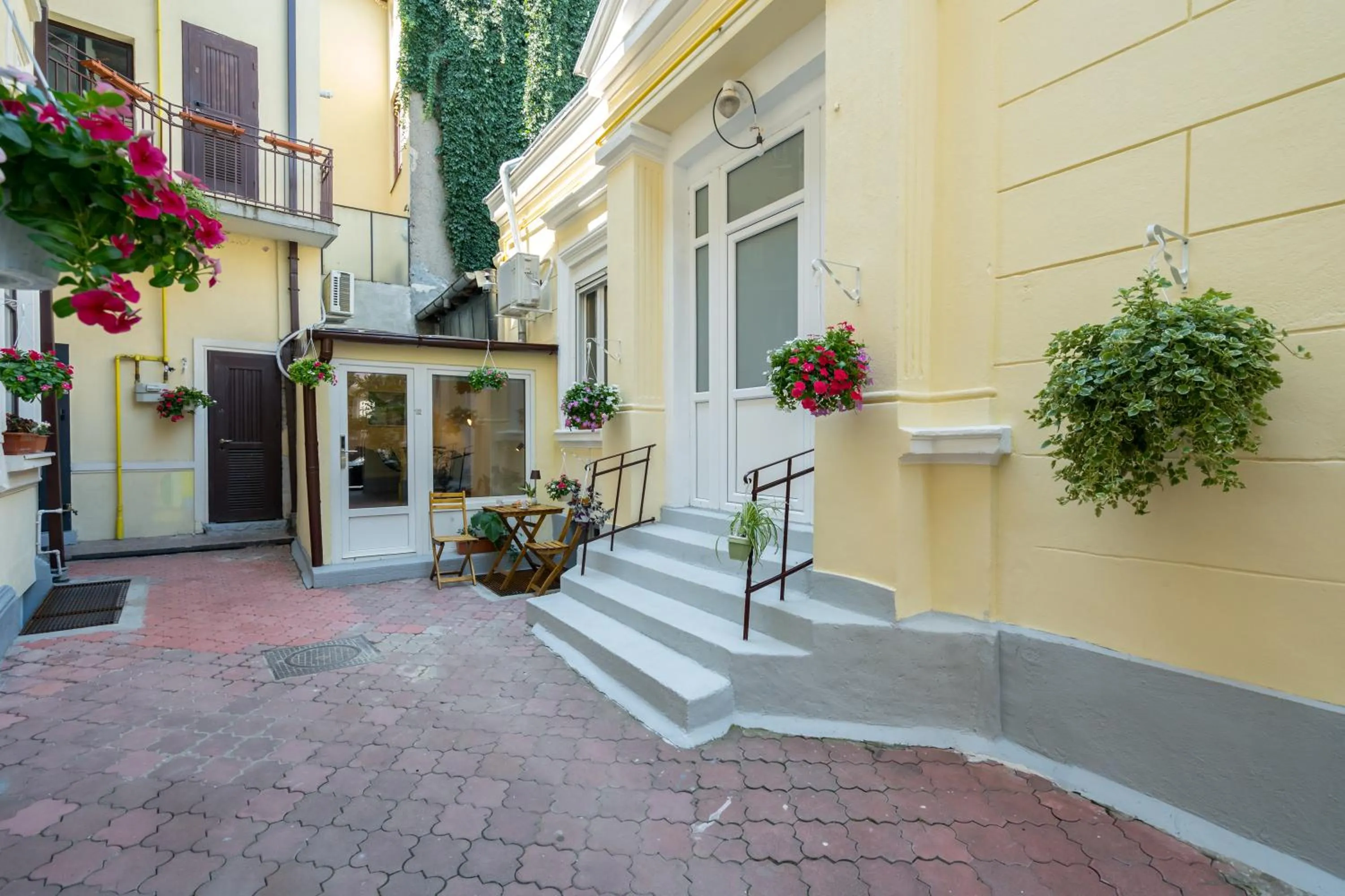 Property building in Emil Balaban Luxury Apart-Hotel