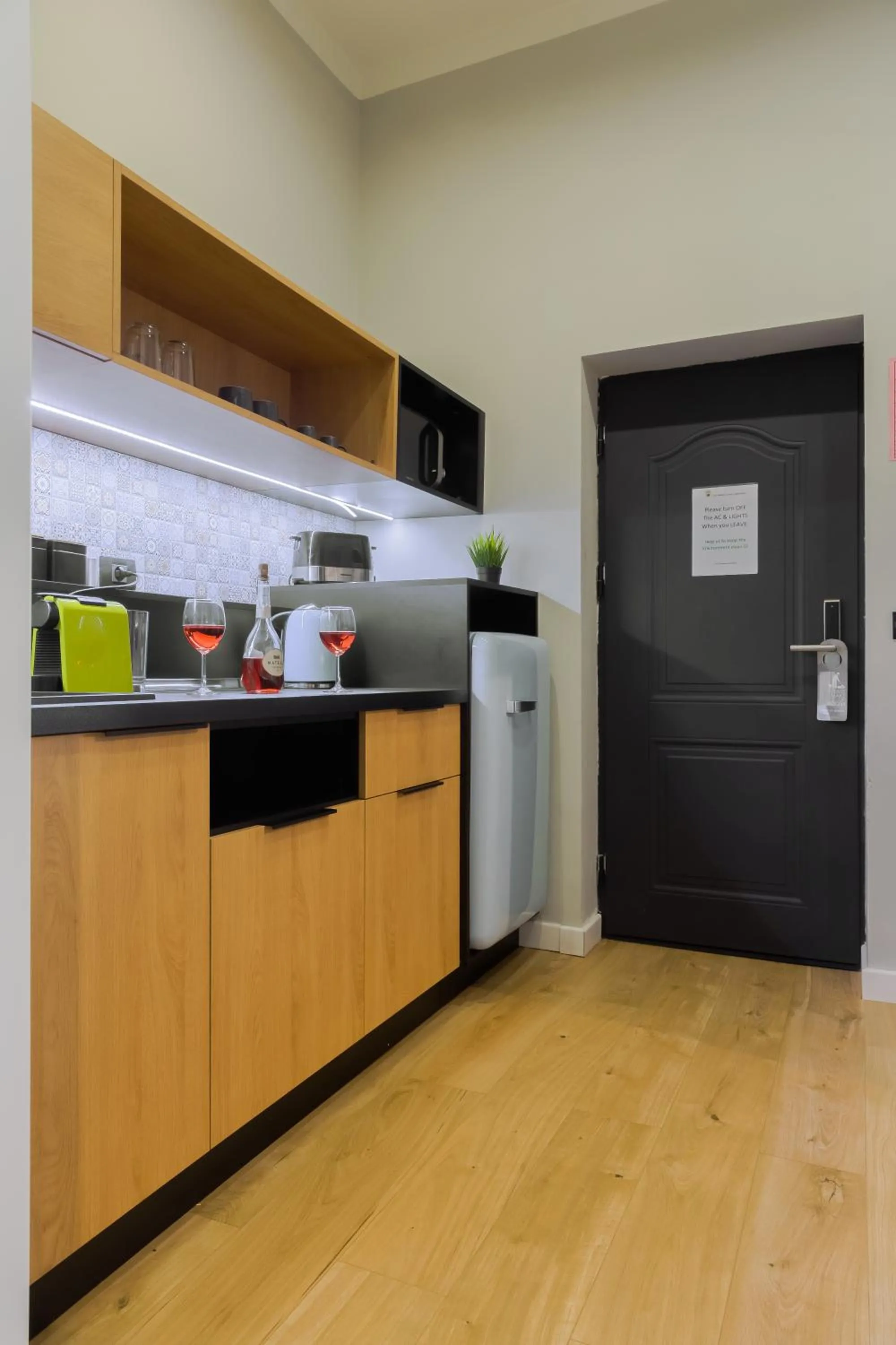 Kitchen or kitchenette in Emil Balaban Luxury Apart-Hotel