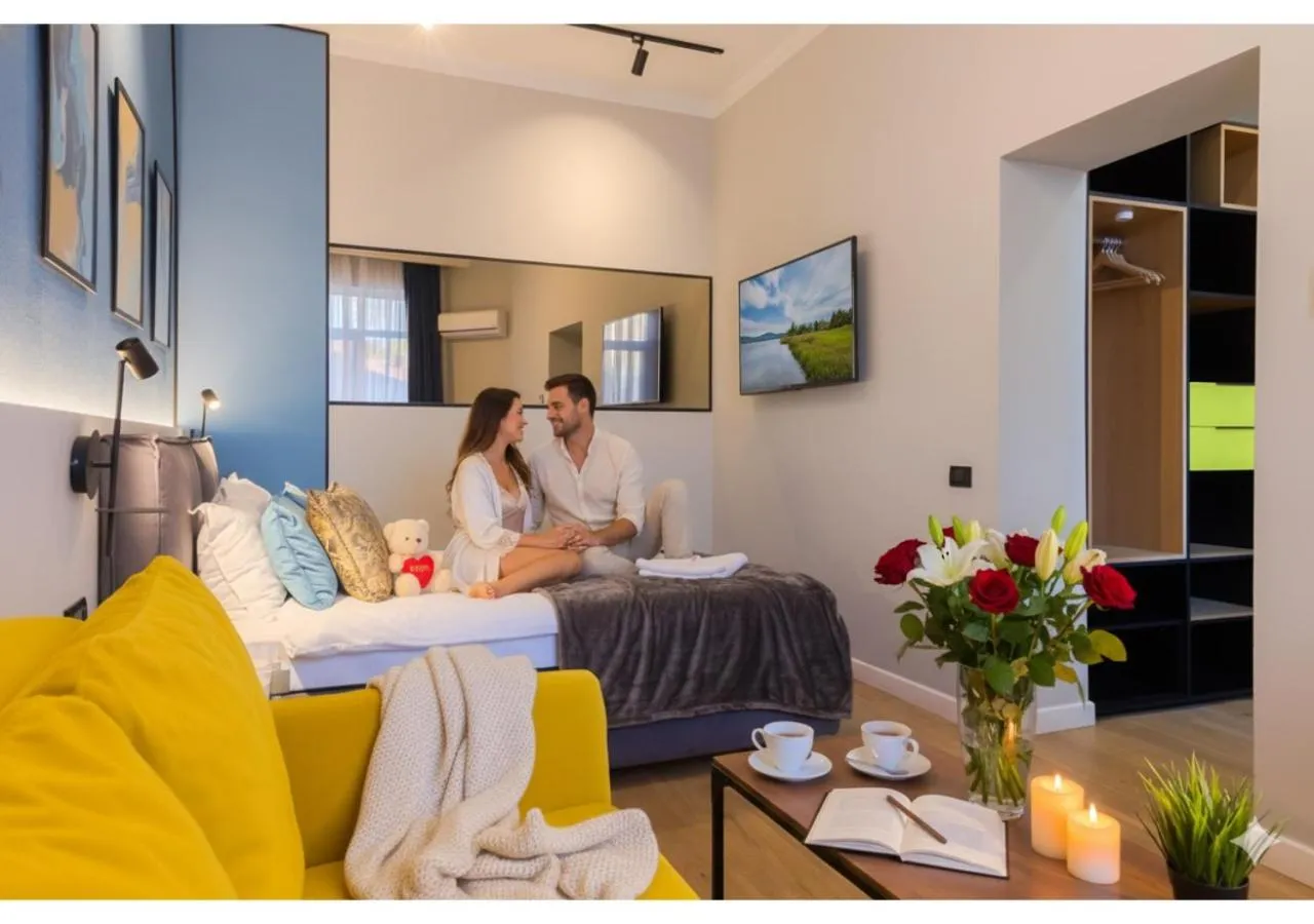 Living room, Bed in Emil Balaban Luxury Apart-Hotel