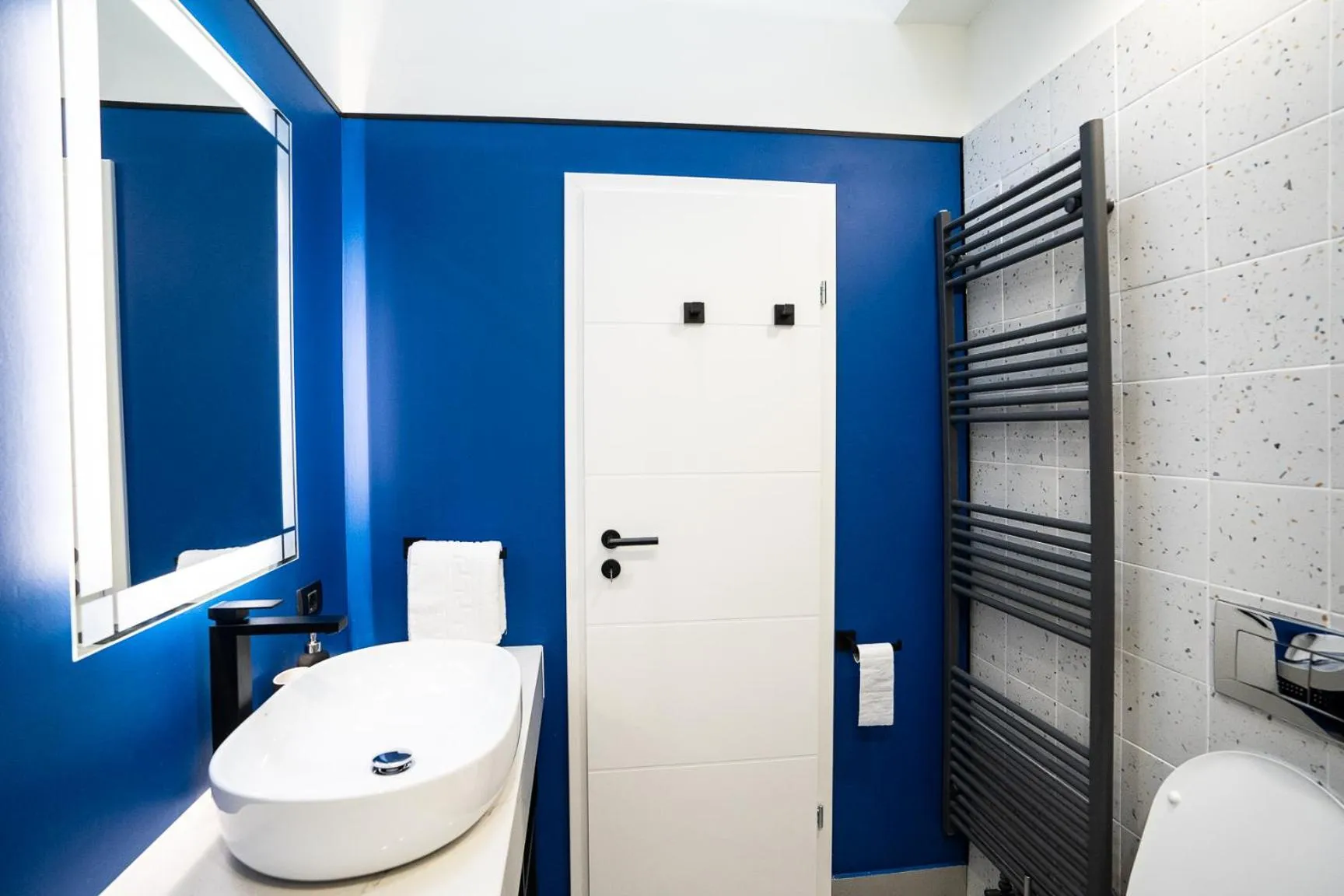 Shower in Emil Balaban Luxury Apart-Hotel