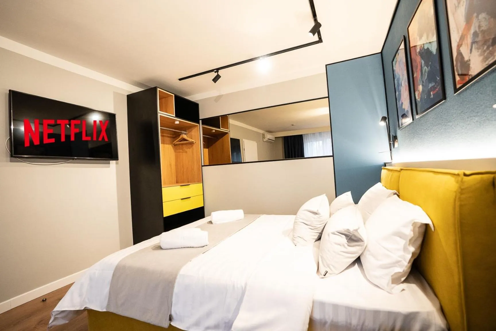 Bedroom, Bed in Emil Balaban Luxury Apart-Hotel