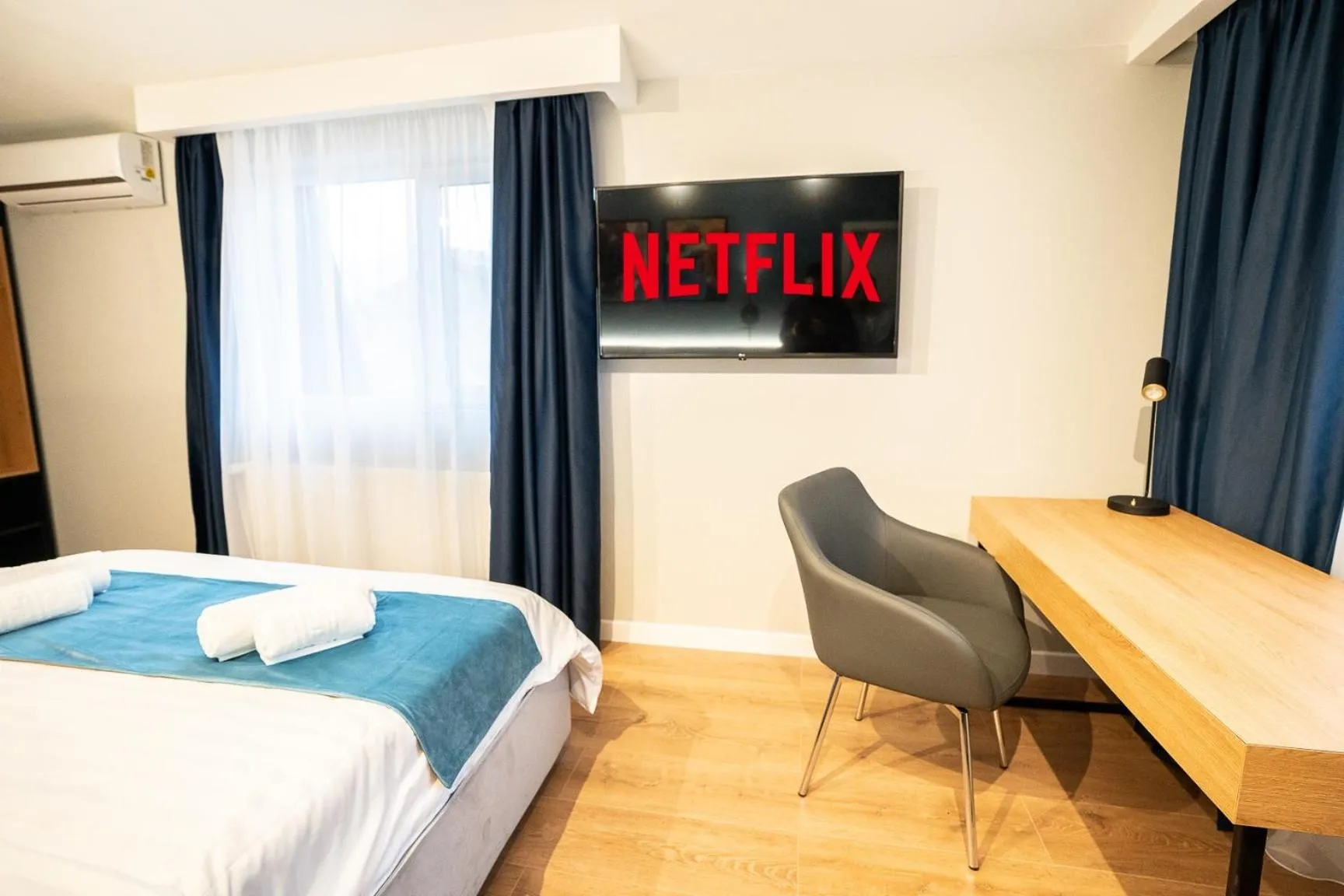 Bedroom, Bed in Emil Balaban Luxury Apart-Hotel