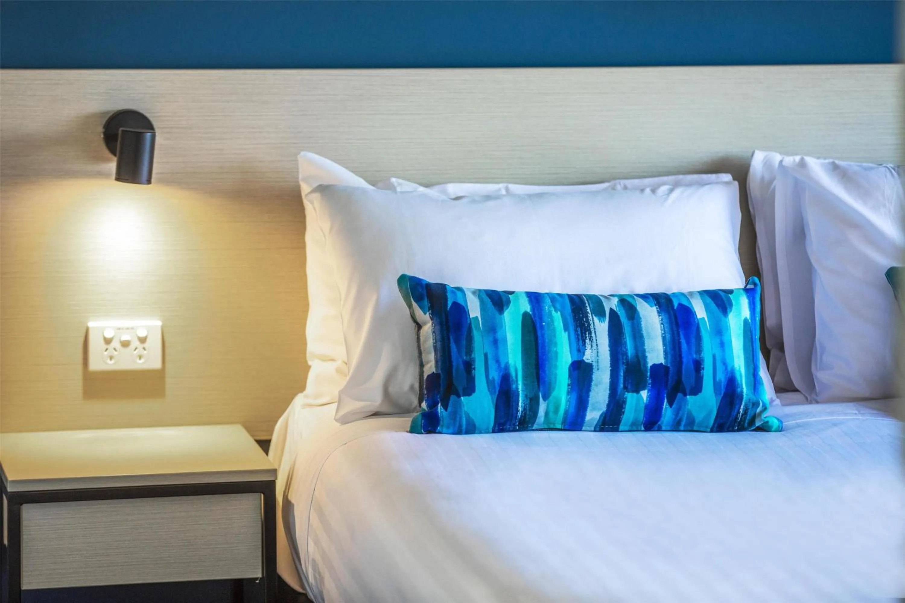 Bedroom, Bed in Nightcap at Riverside Hotel