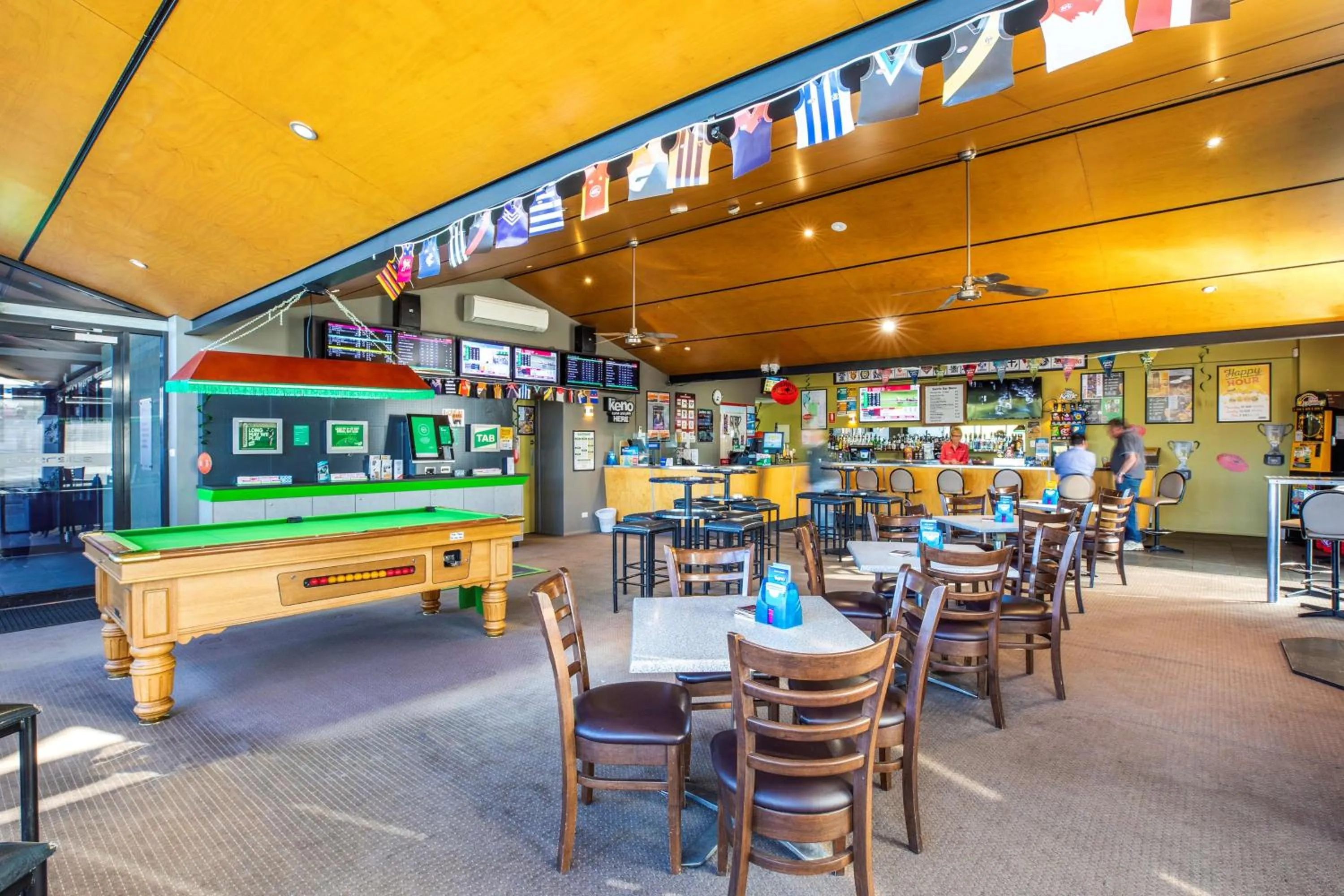 Lounge or bar in Nightcap at Riverside Hotel