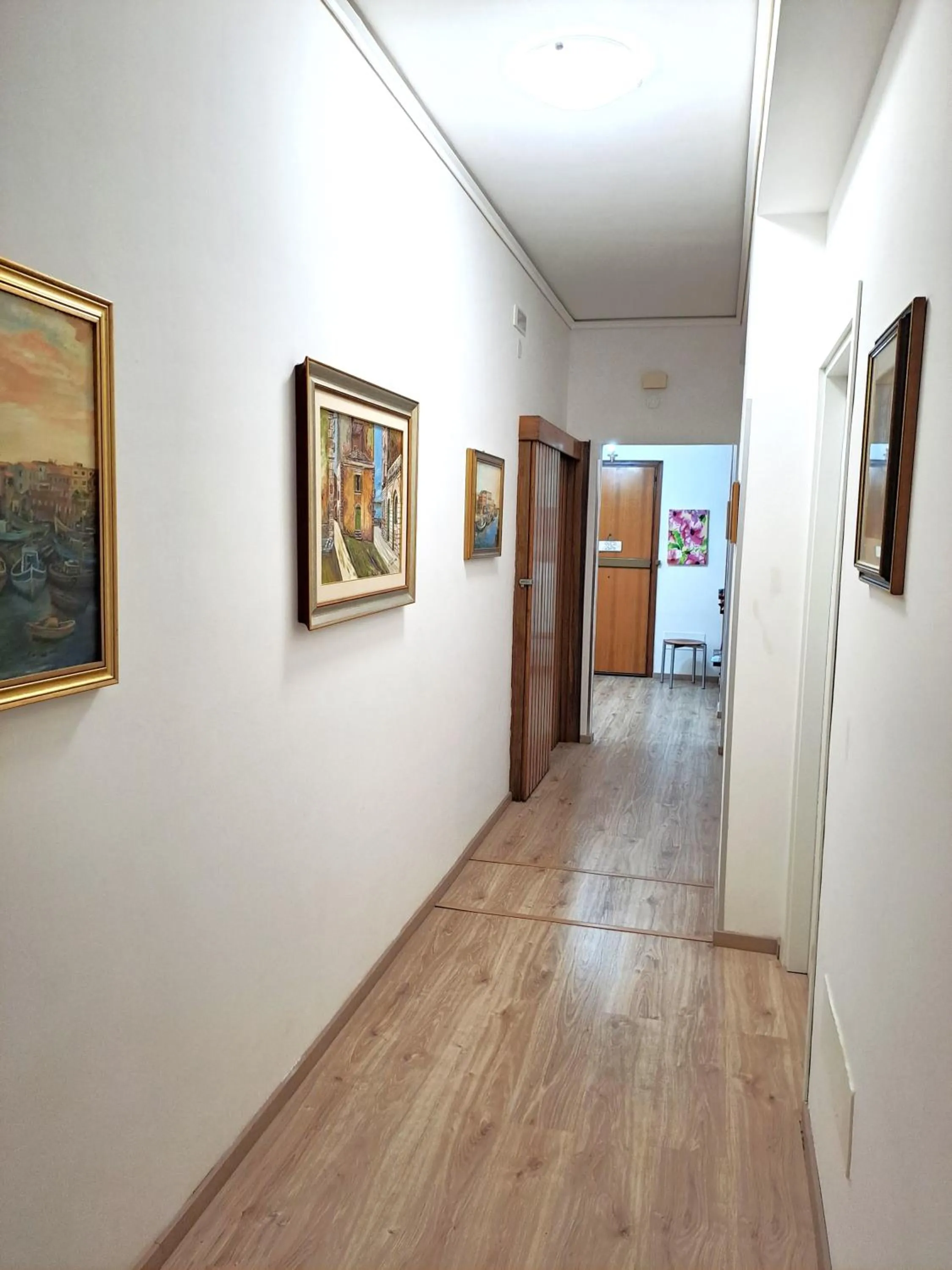 Decorative detail in B&B SALLY