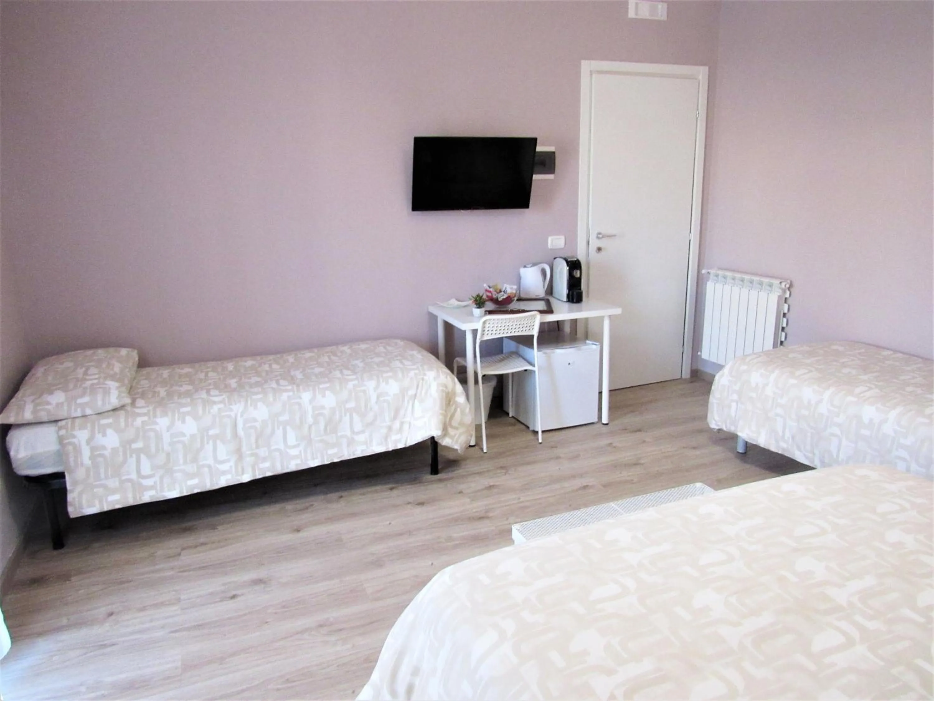 Photo of the whole room, Bed in B&B SALLY