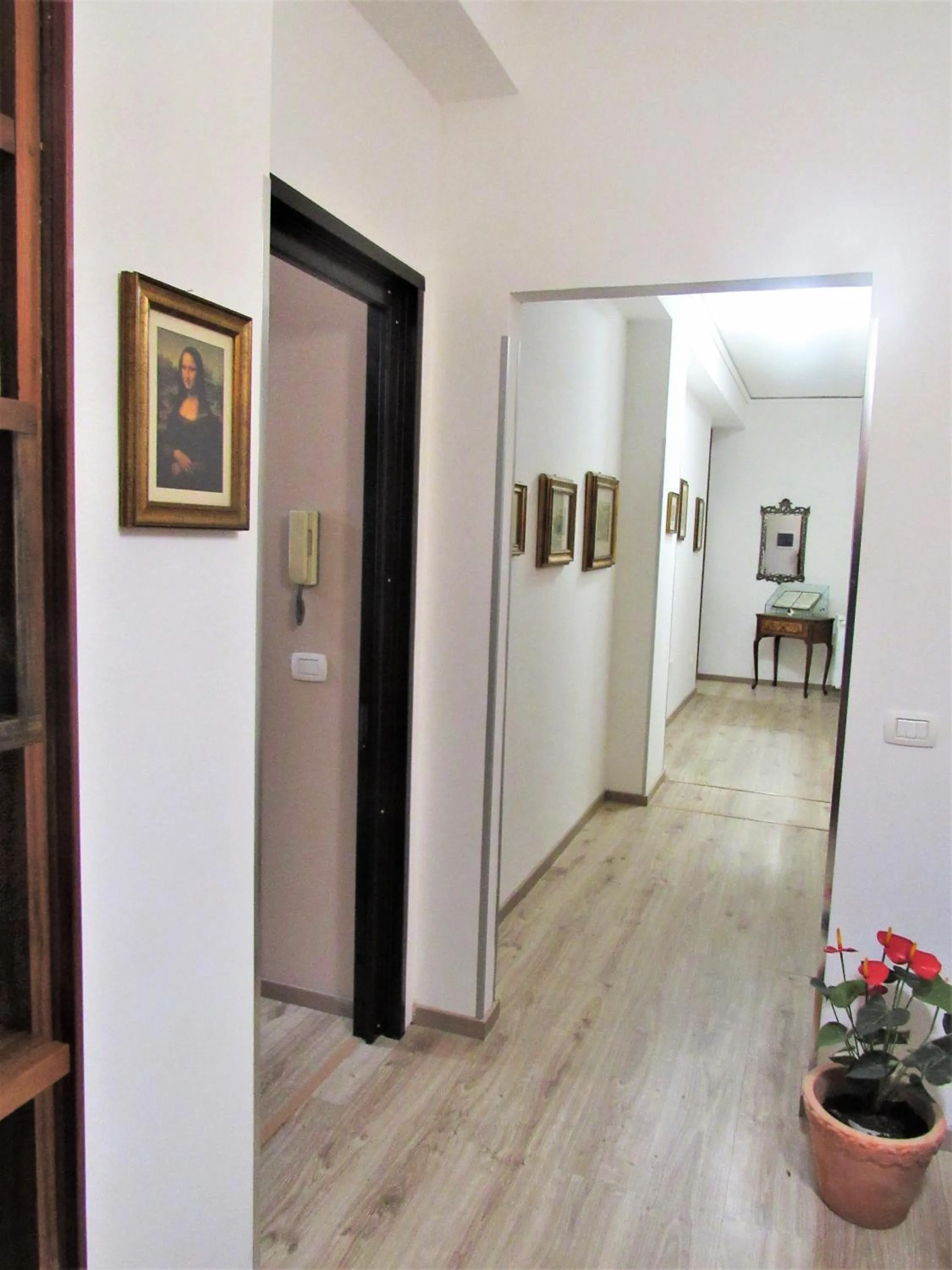 Decorative detail in B&B SALLY