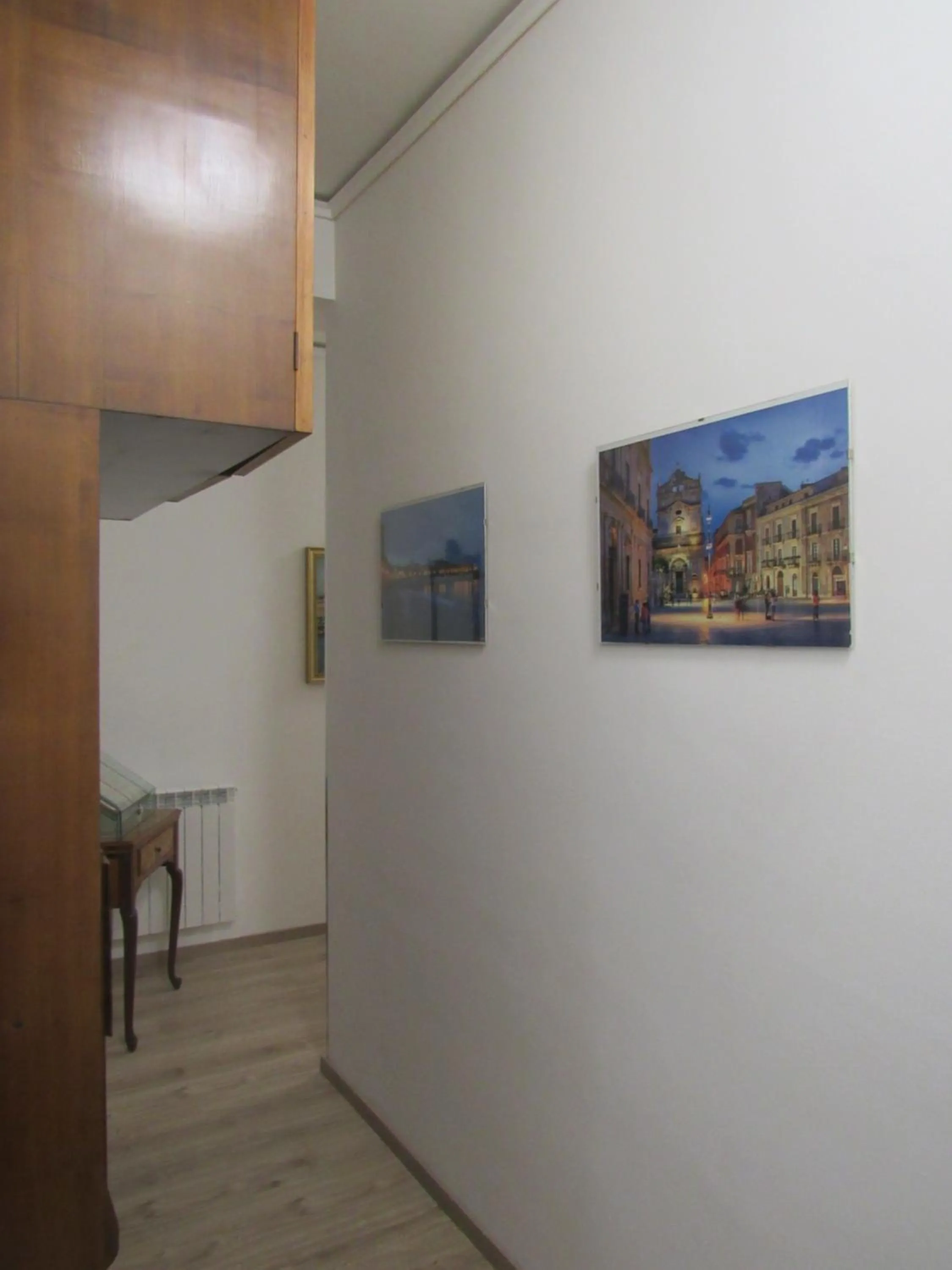 Decorative detail in B&B SALLY