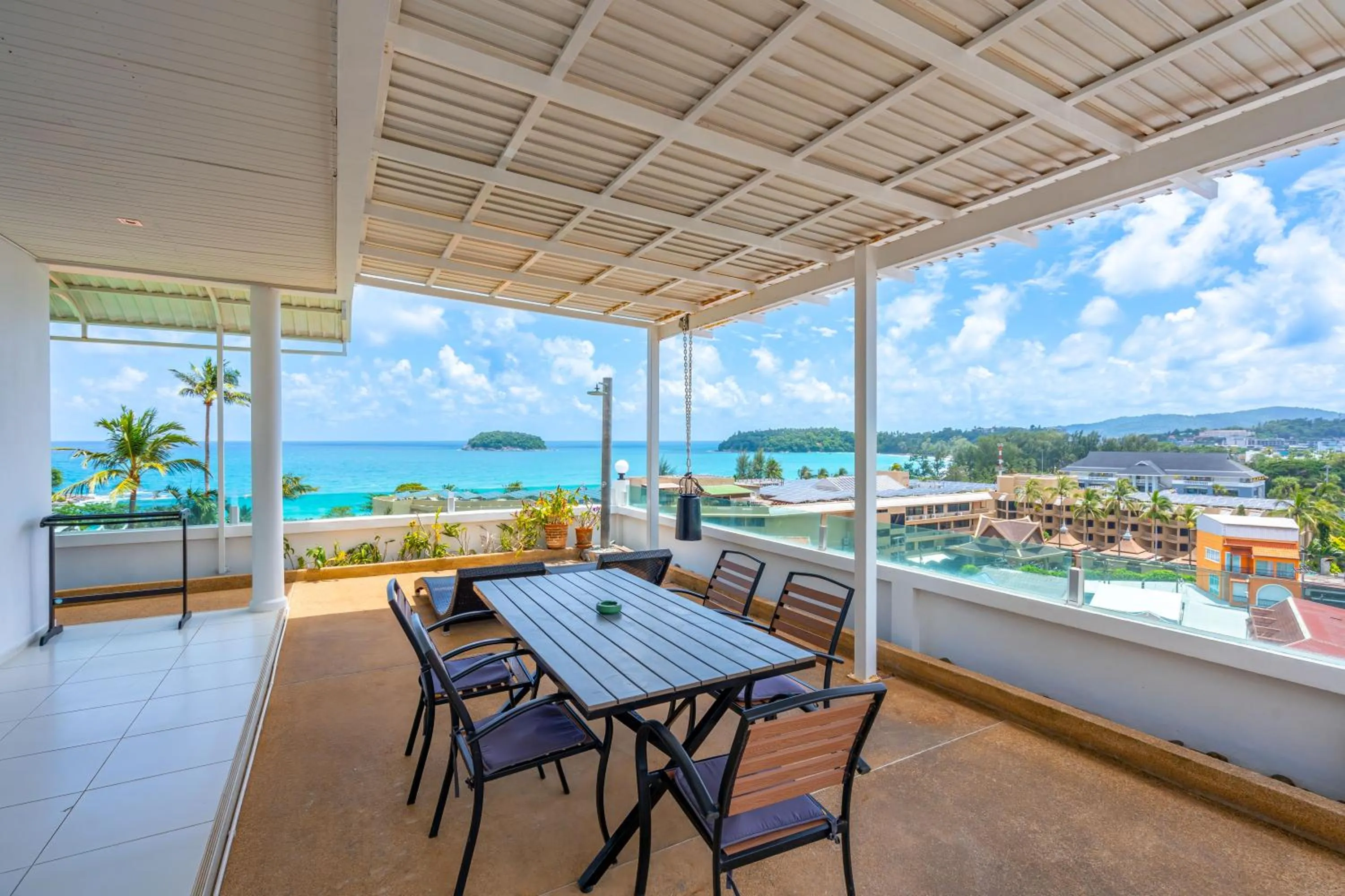 Seating area in Kata Hill Sea View Hotel