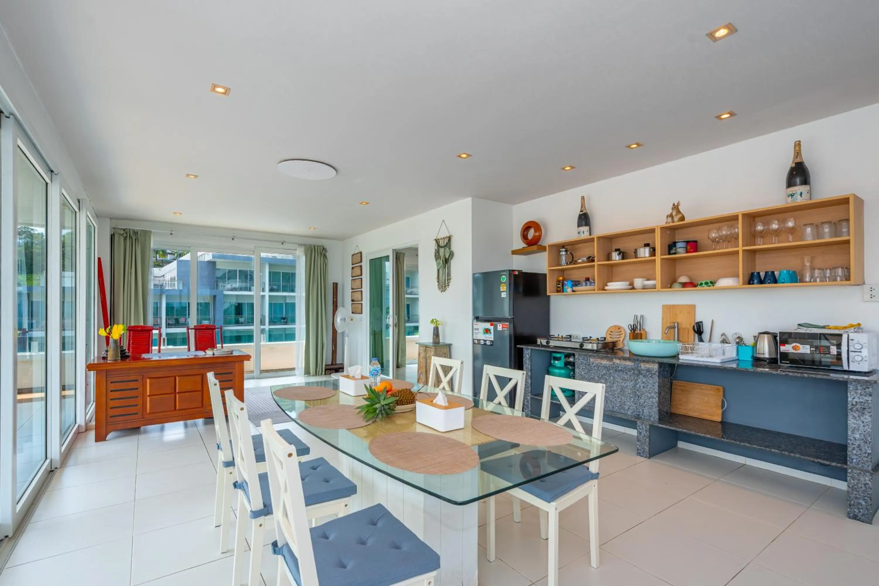 Dinner in Kata Hill Sea View Hotel