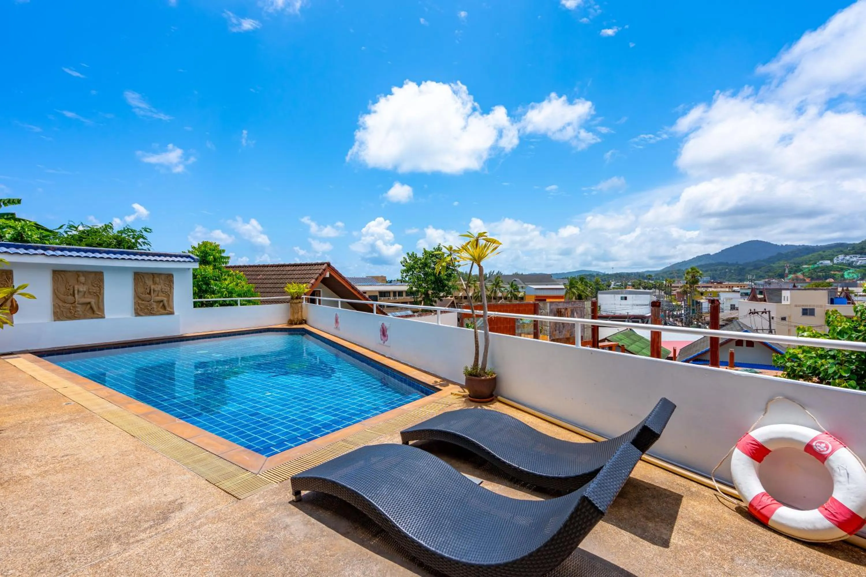 Day in Kata Hill Sea View Hotel