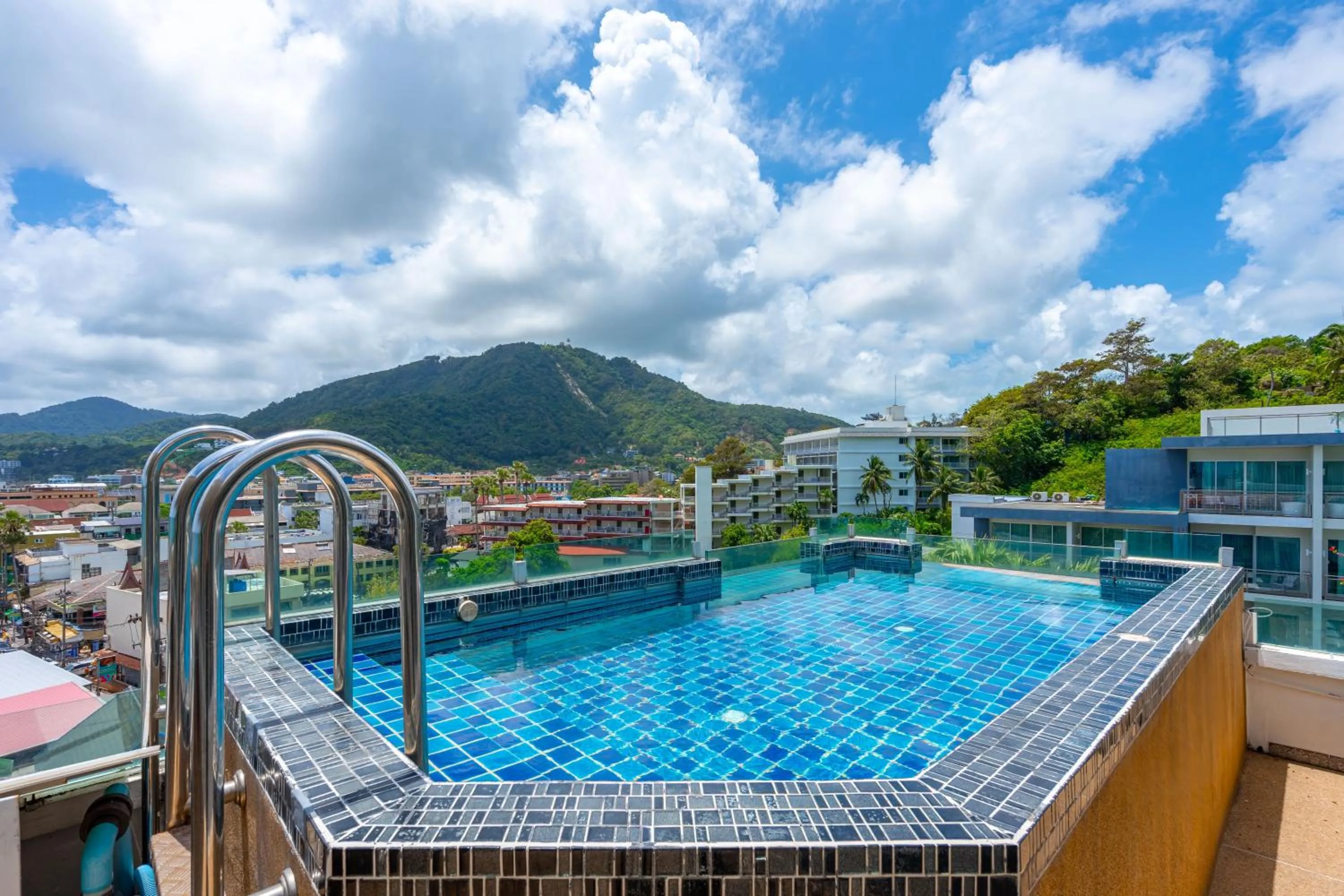 Swimming pool in Kata Hill Sea View Hotel