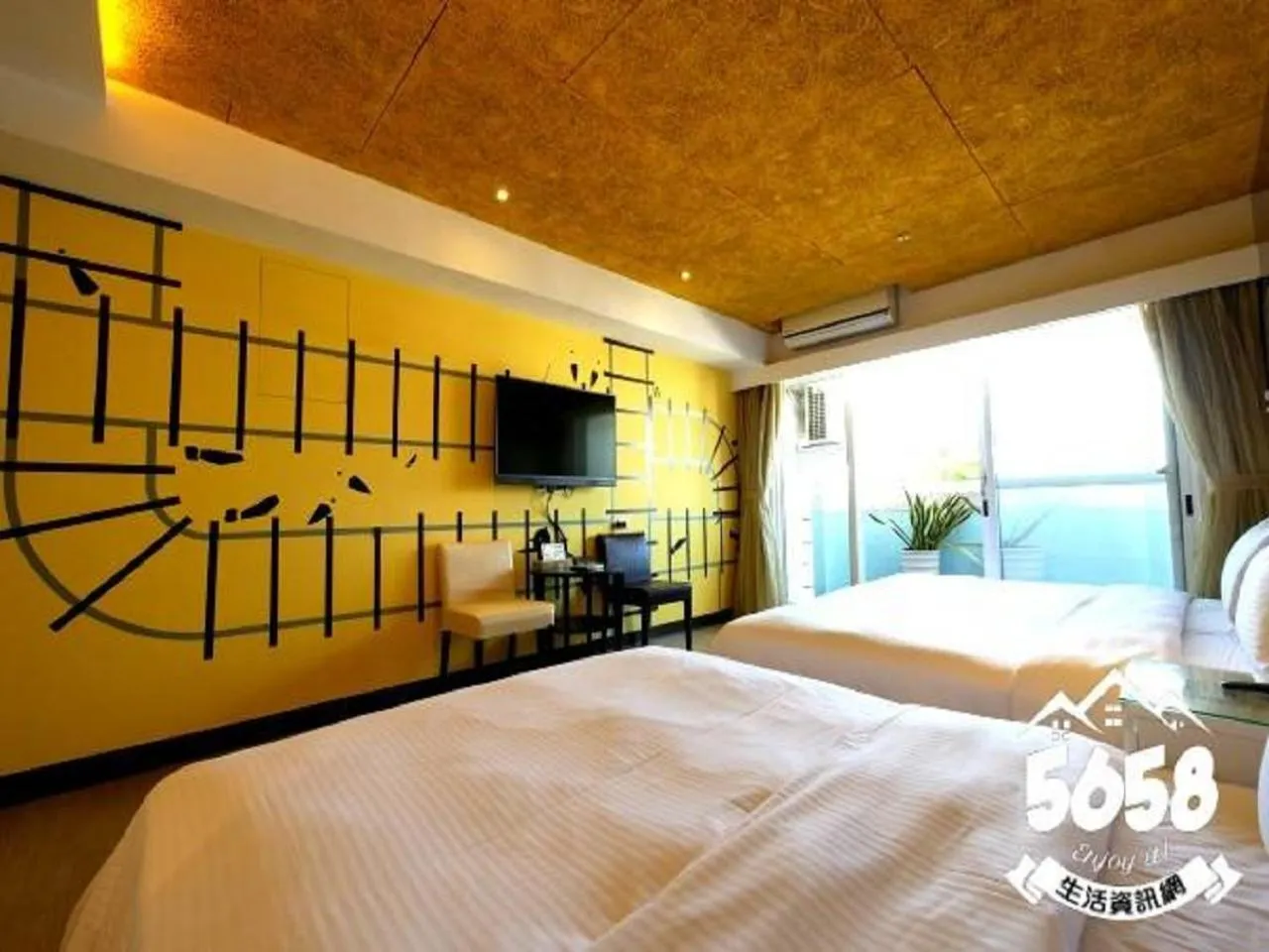 Bed in R8 Eco Hotel