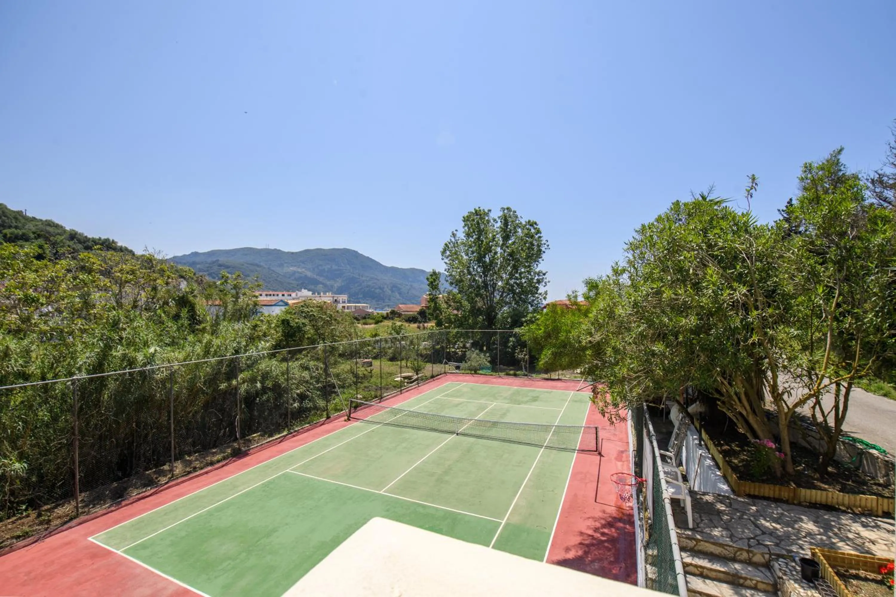 Tennis court in Delfini Resort