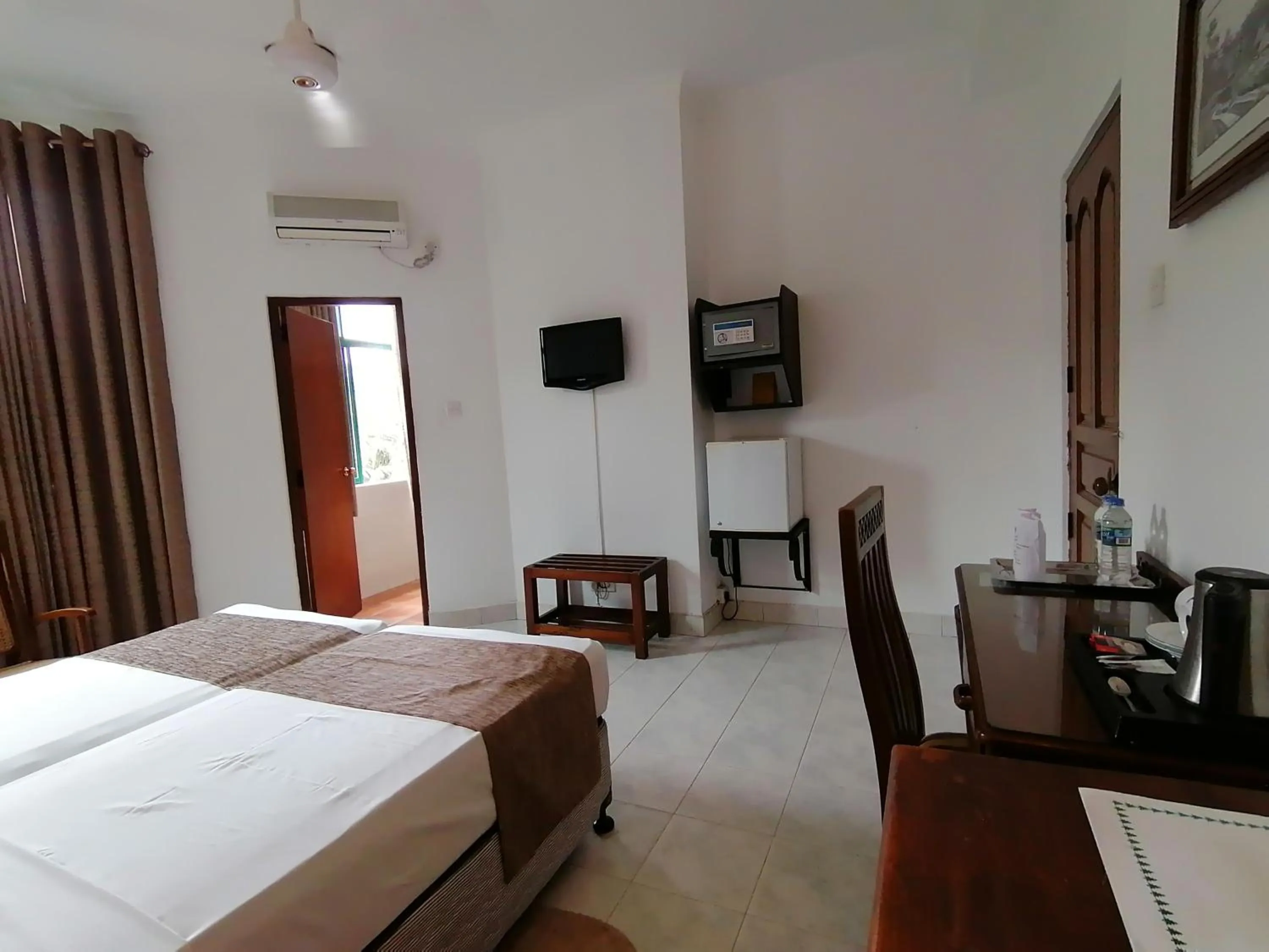 Bed in The Royal Mall