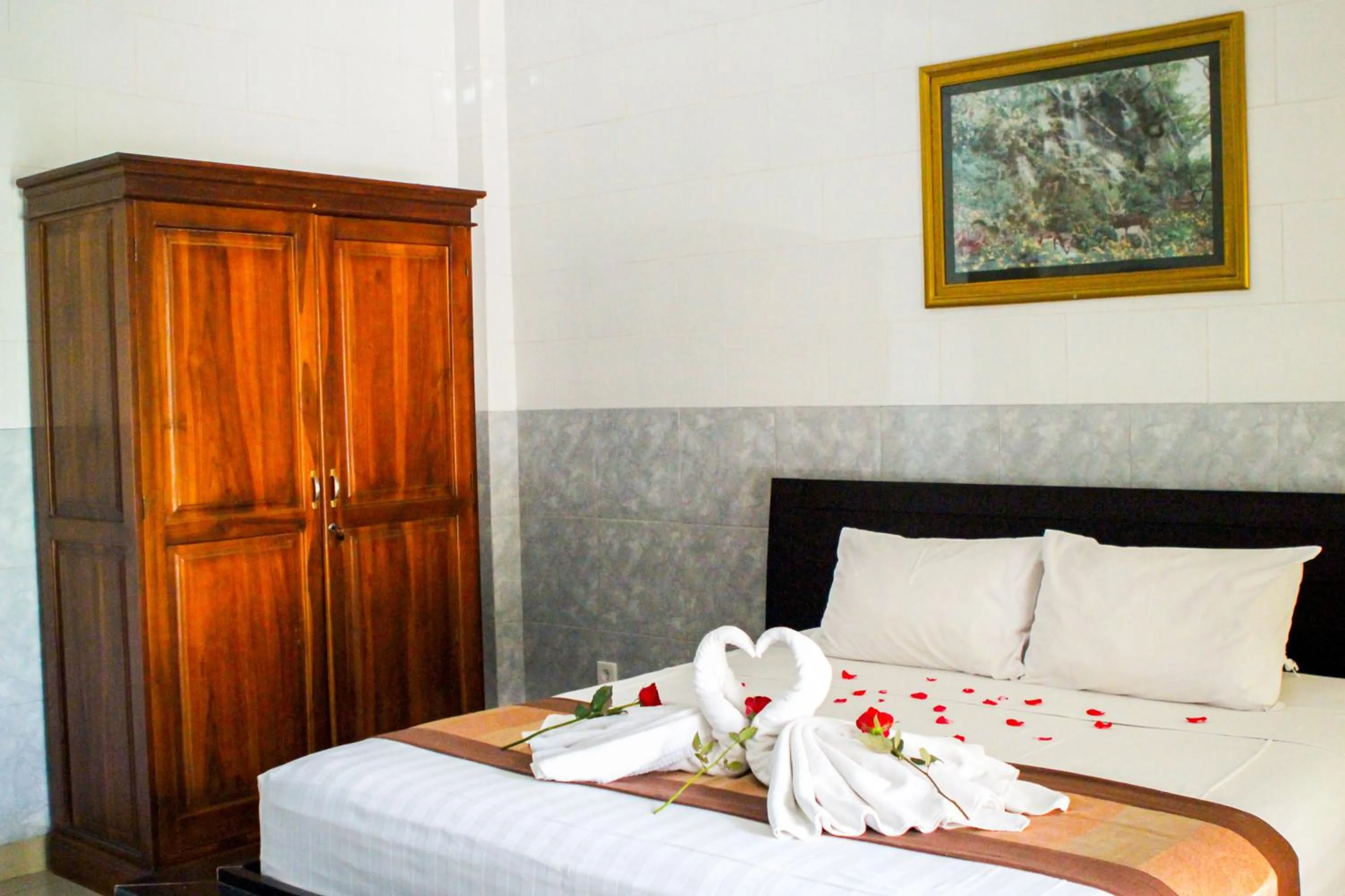 Bedroom, Bed in Putu Guest House 2