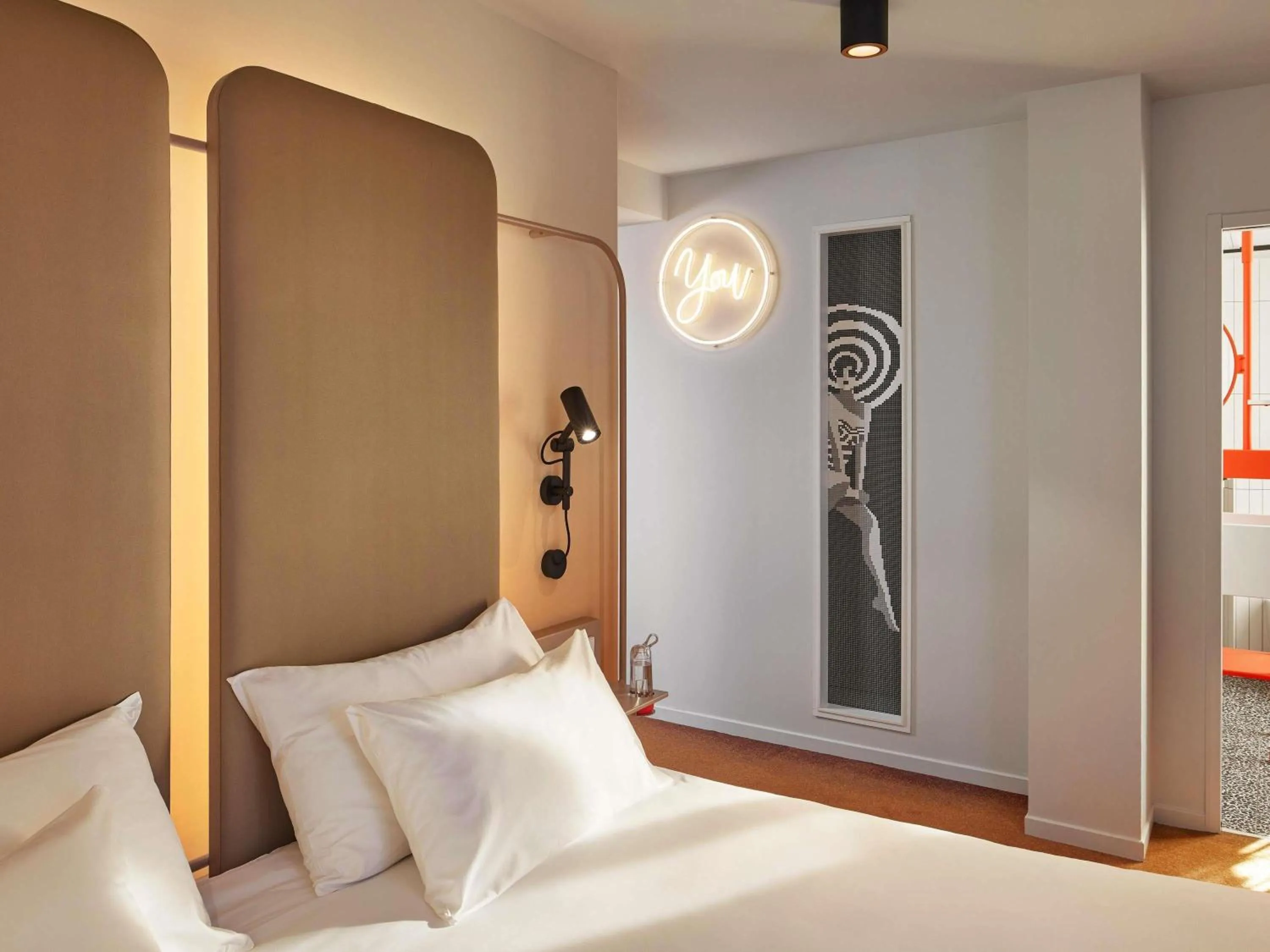 Bedroom, Bed in You Hotel Deauville - Handwritten Collection