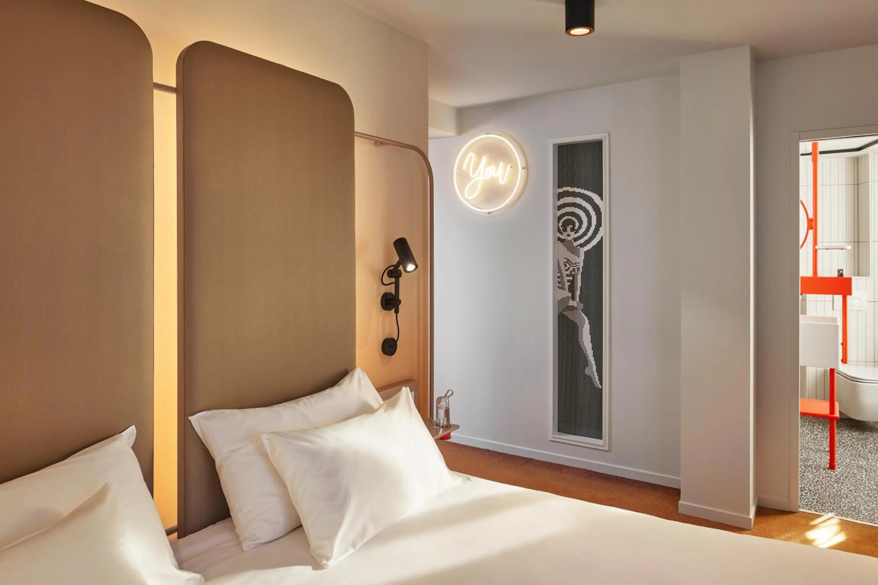 Bed in You Hotel Deauville - Handwritten Collection