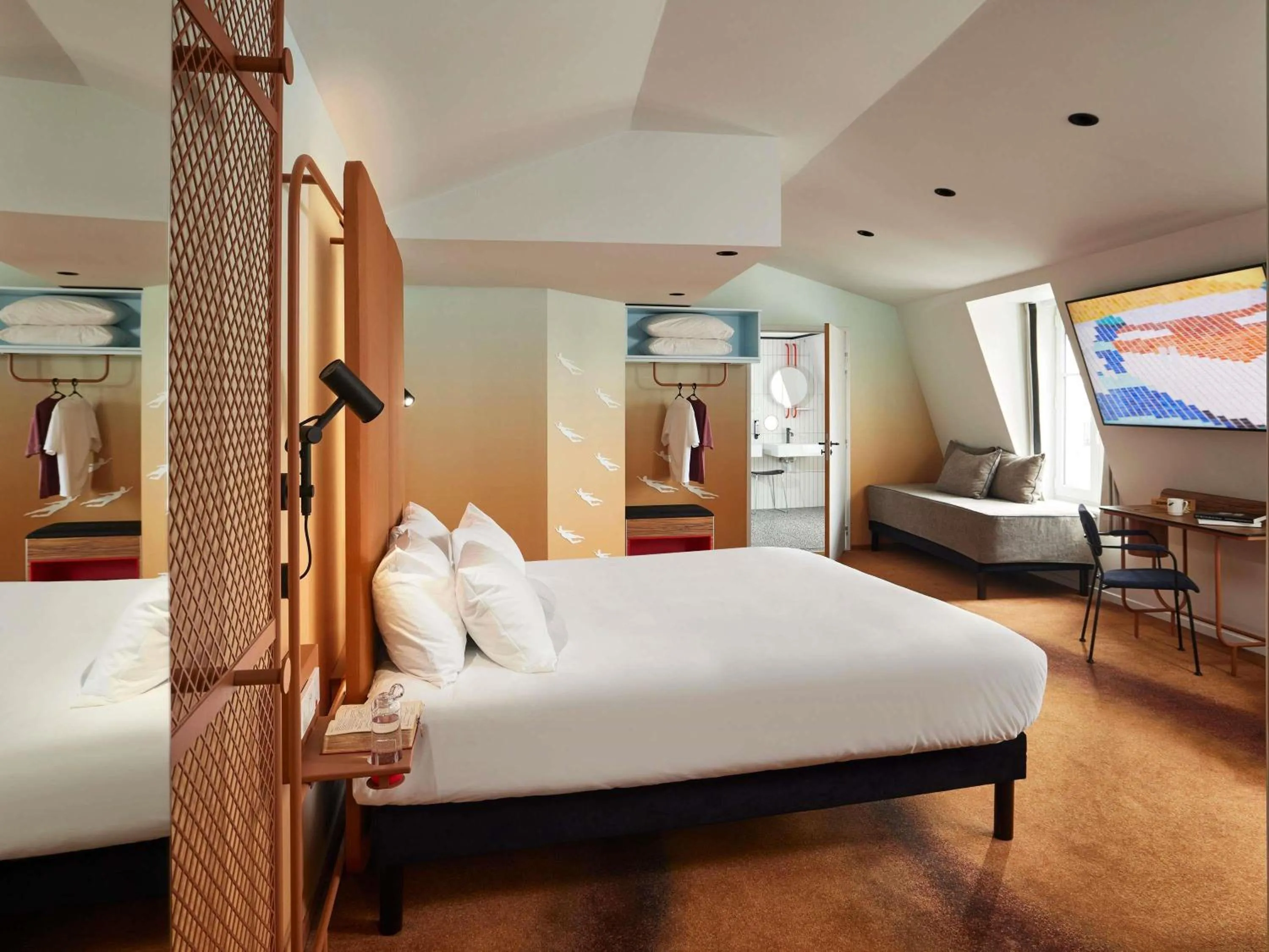 Bedroom, Bed in You Hotel Deauville - Handwritten Collection