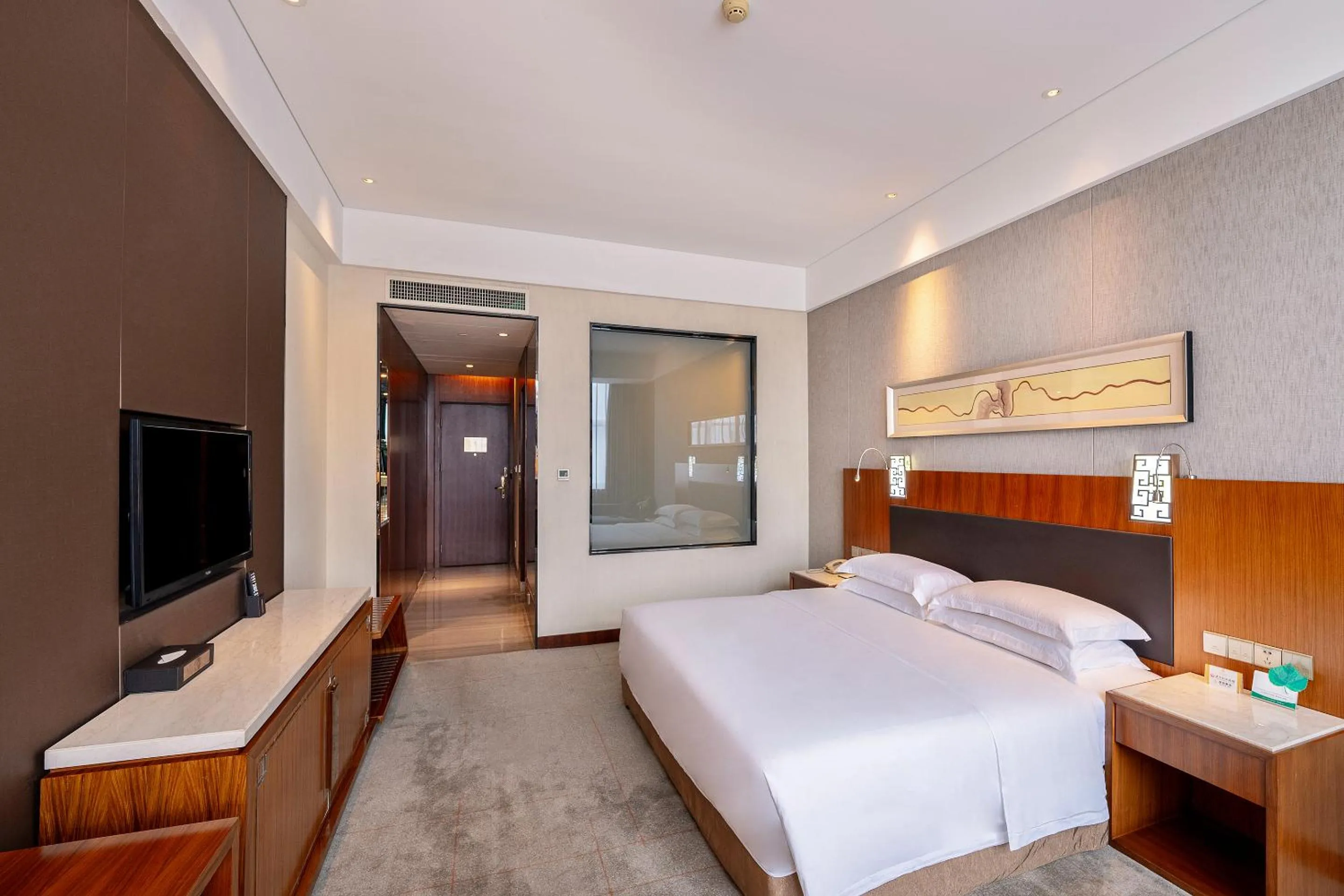 Bed in Jinling Grand Hotel