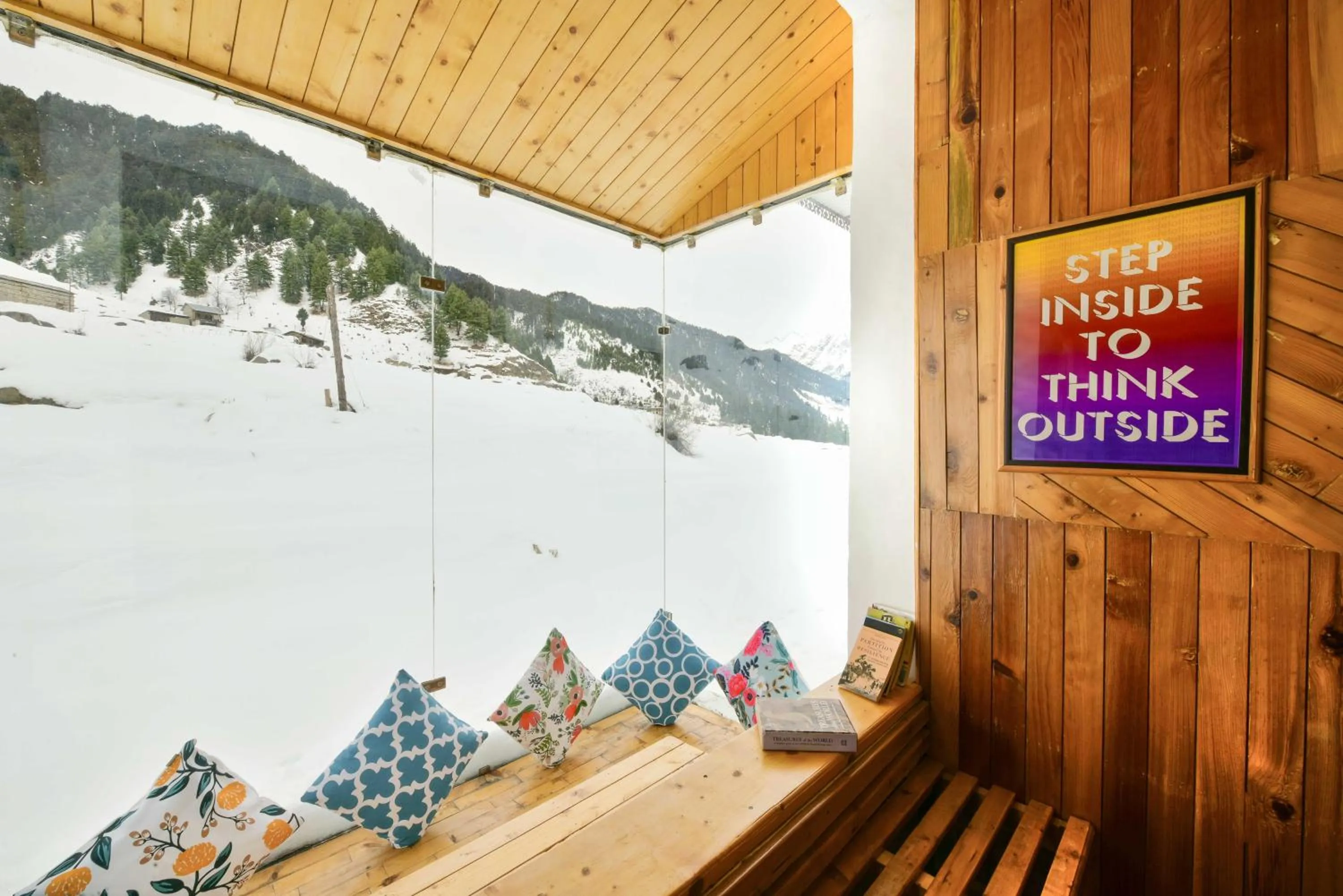 Day in Zostel Rajgundha