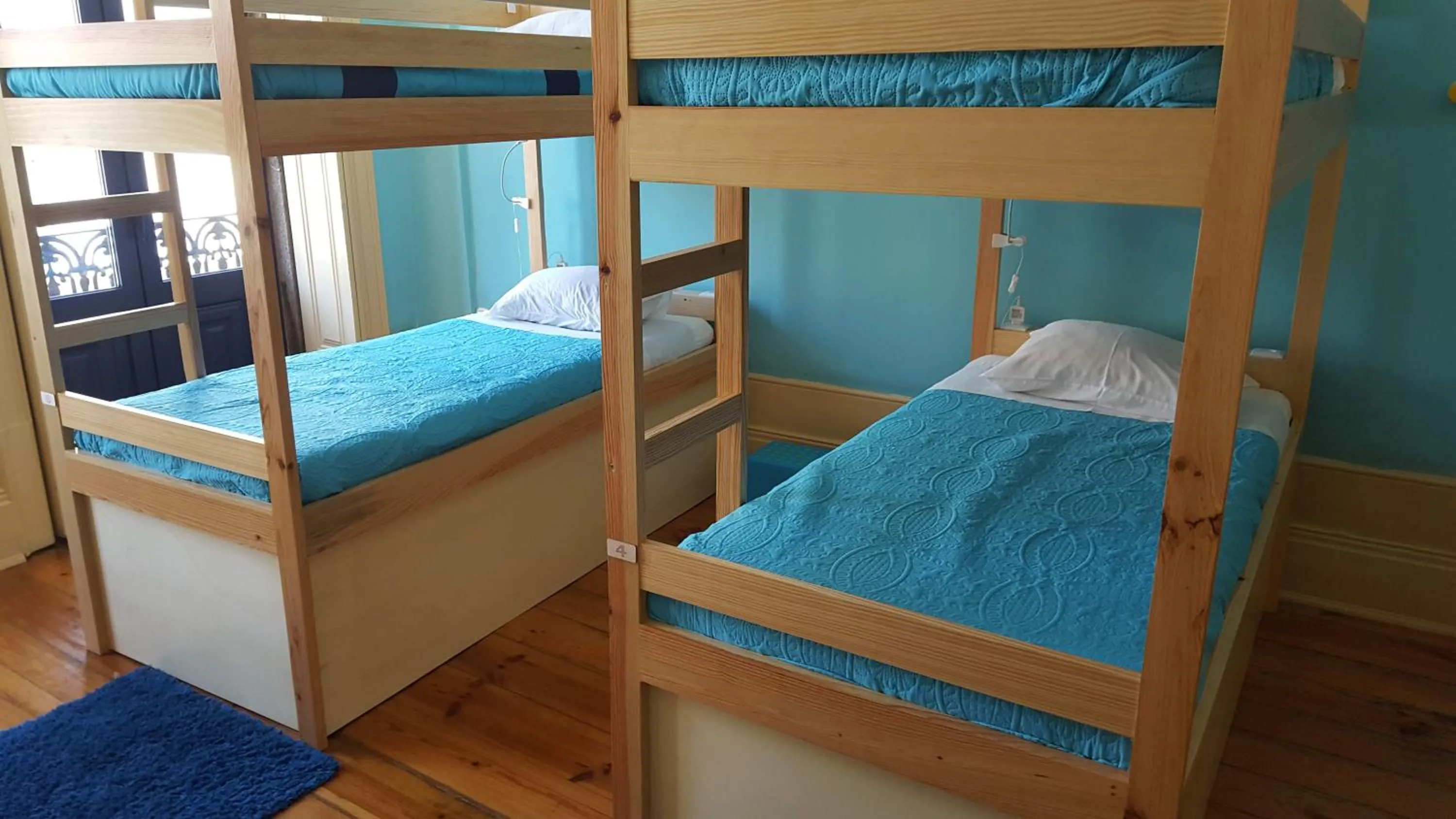bunk bed, Bed in CoolHostel