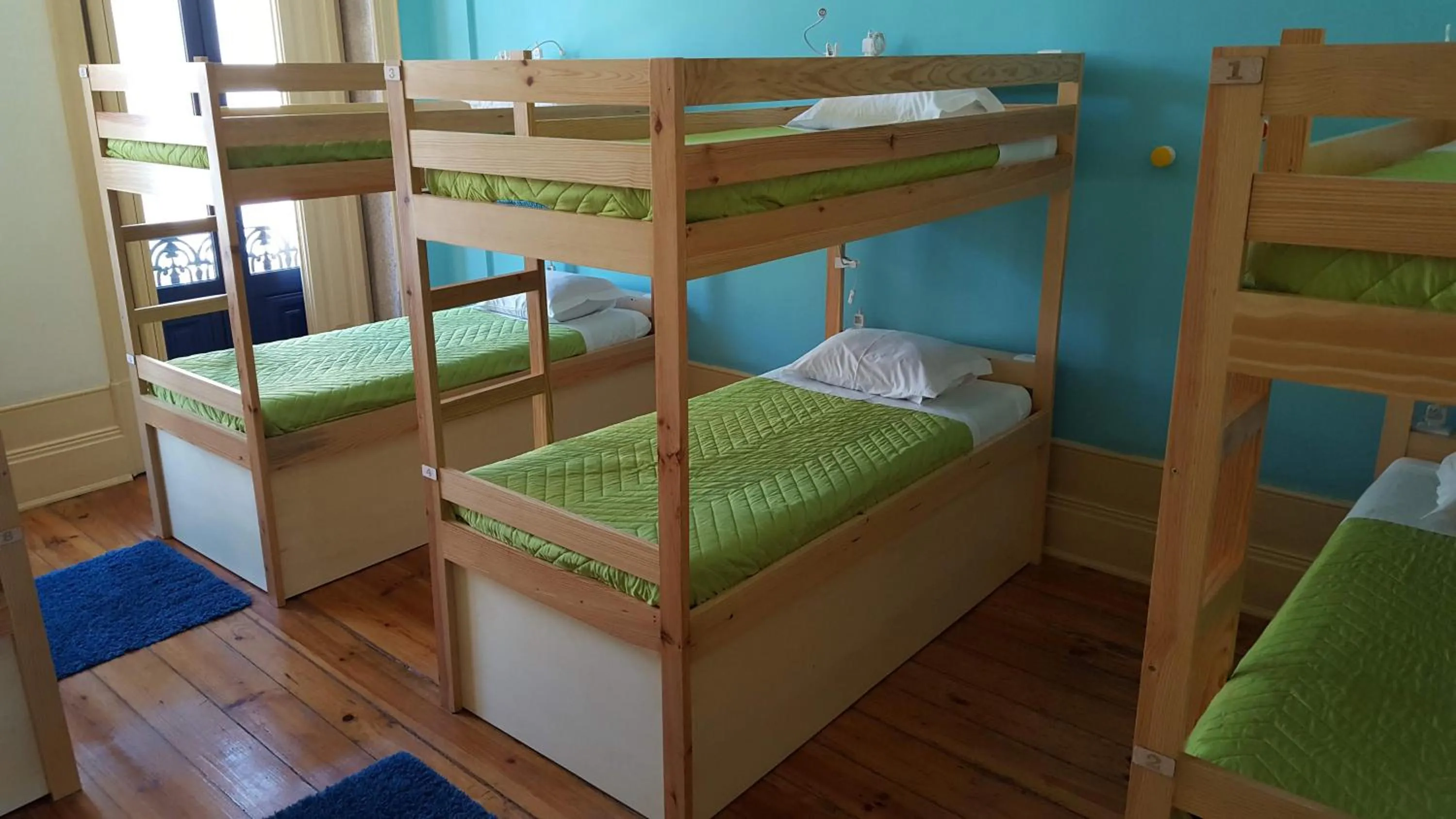 bunk bed, Bed in CoolHostel