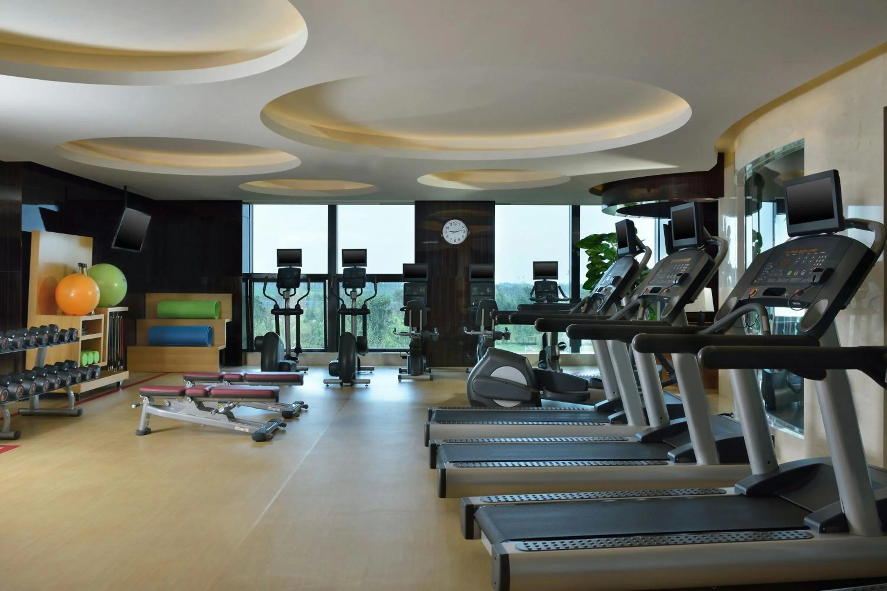 Fitness centre/facilities in Sheraton Shenyang South City Hotel