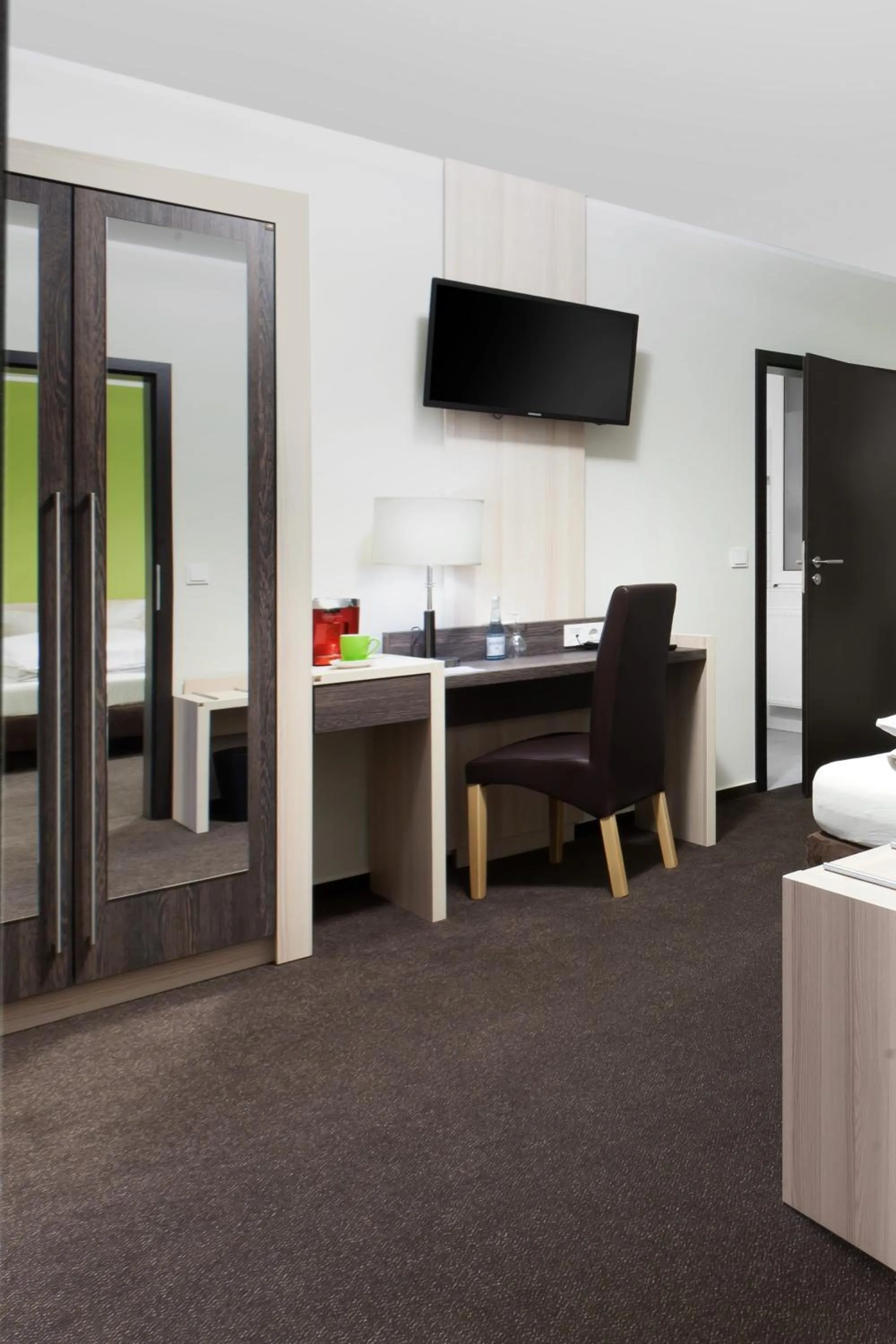 Photo of the whole room, Bed in Hotel Pfennigskrug