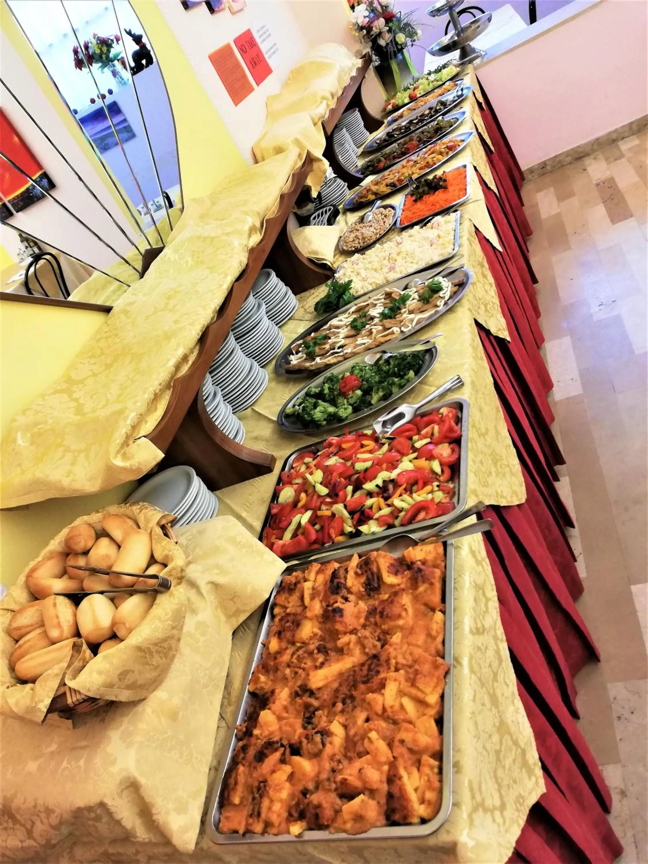 Food in Hotel Cirene