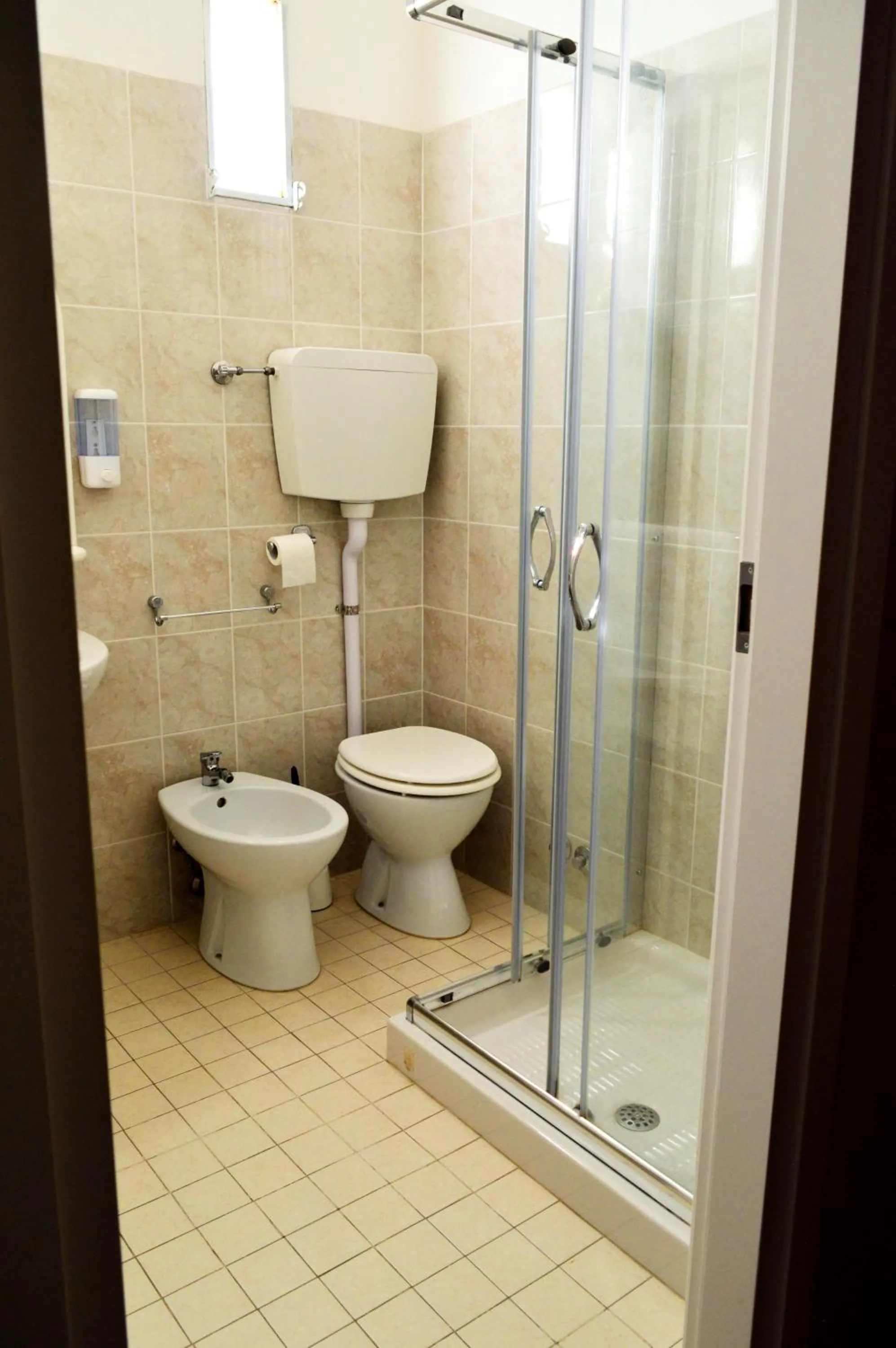 Bathroom in Hotel Cirene