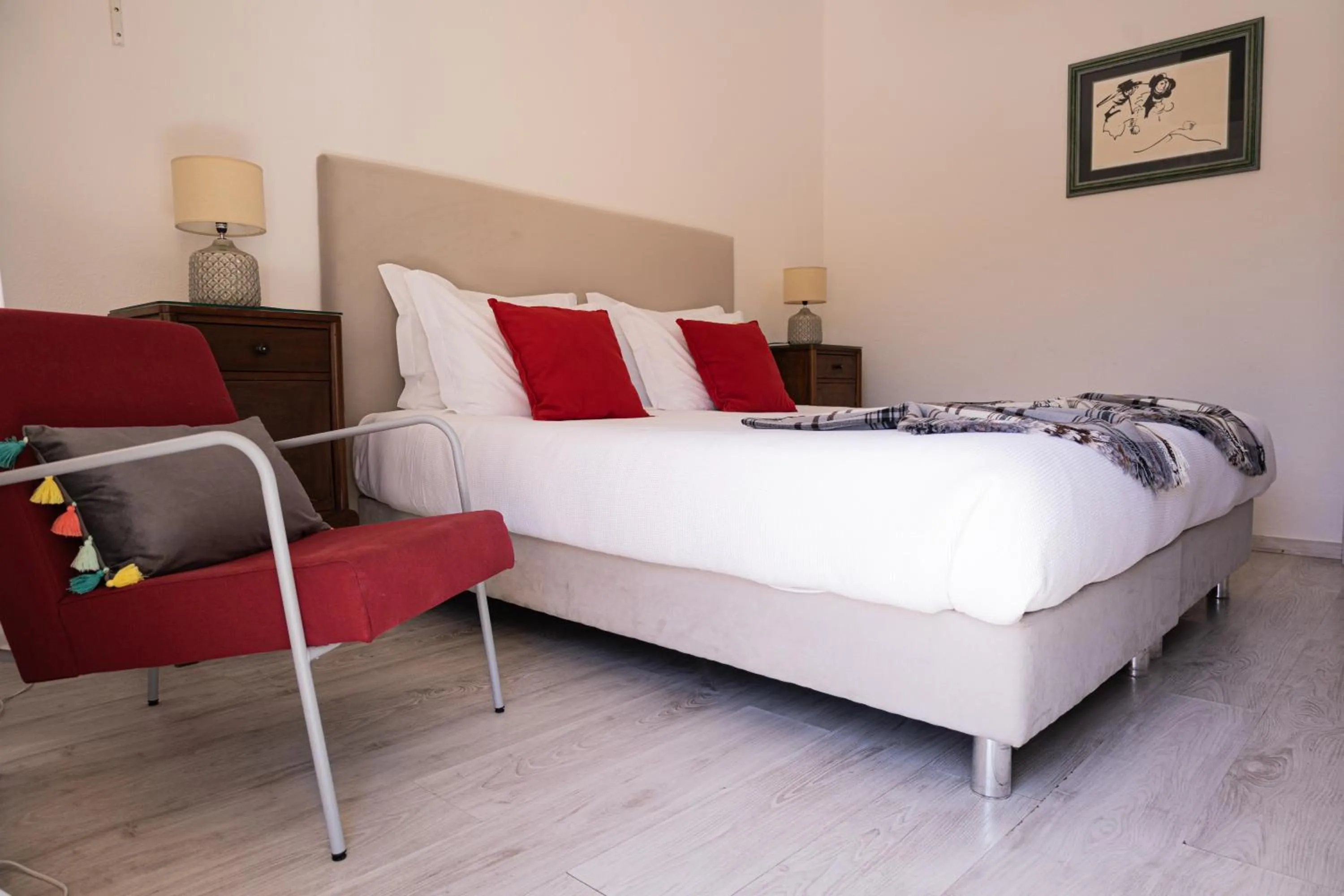 Decorative detail, Bed in Vintage Guest House - Casa do Escritor
