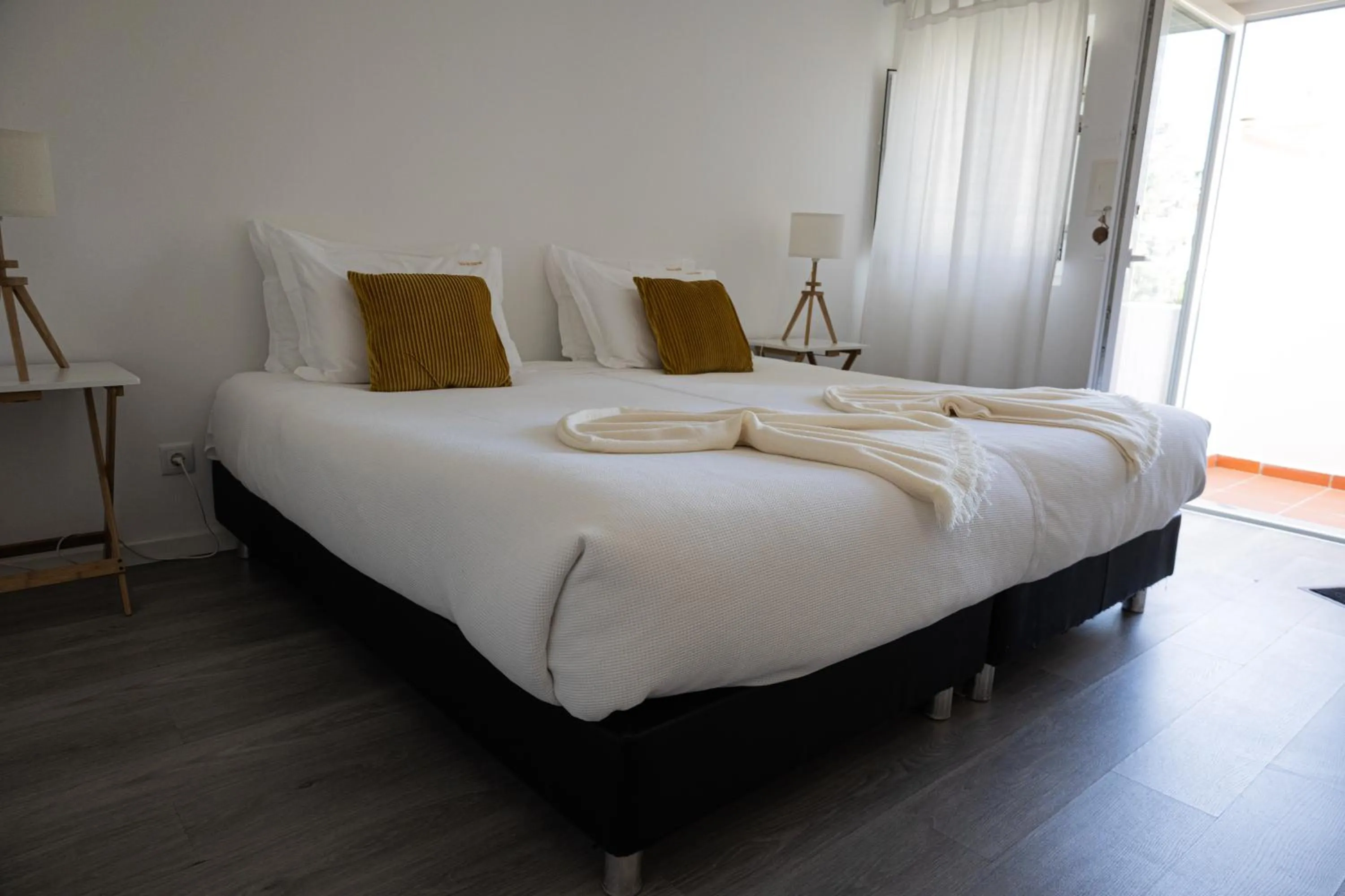 View (from property/room), Bed in Vintage Guest House - Casa do Escritor