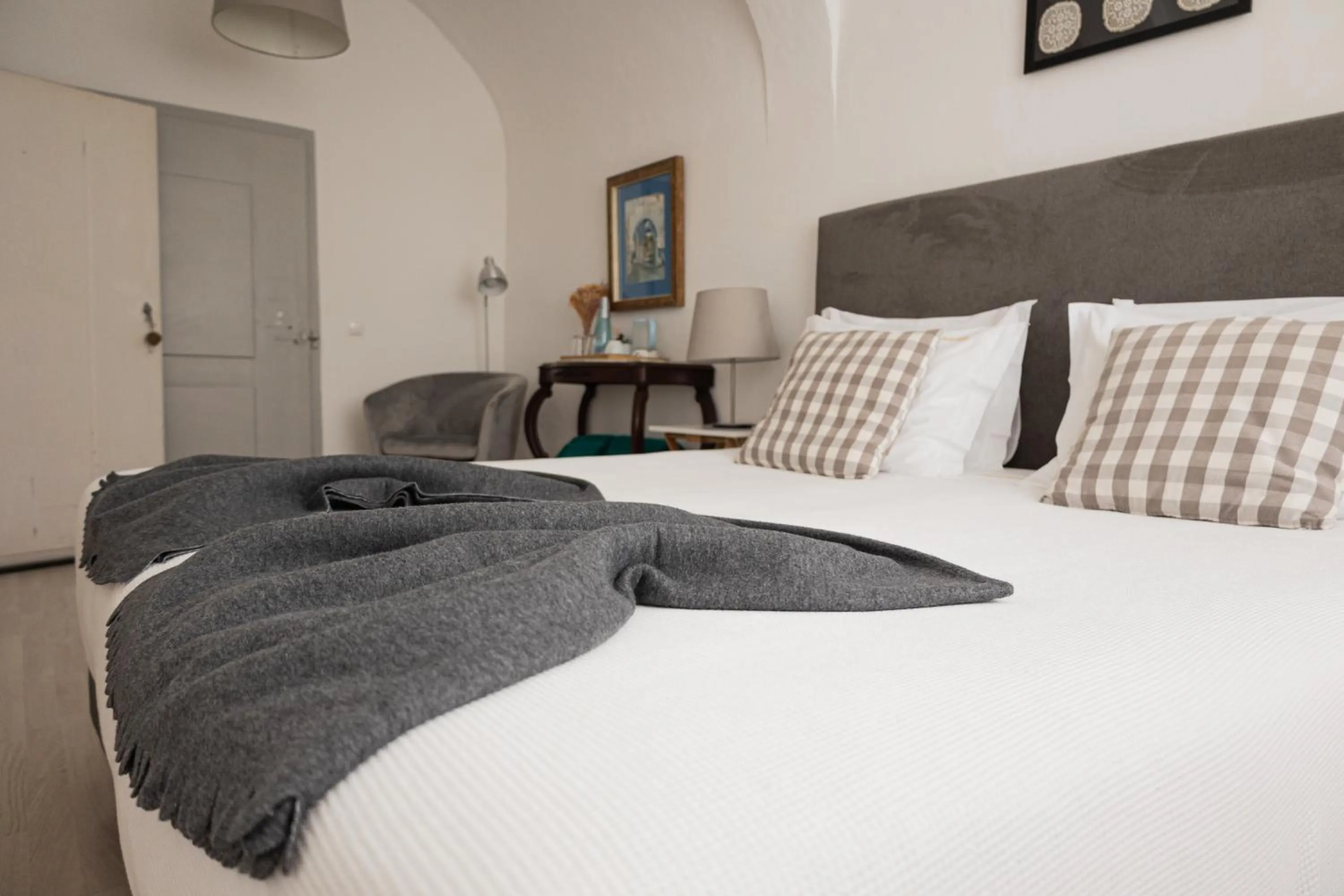 Decorative detail, Bed in Vintage Guest House - Casa do Escritor