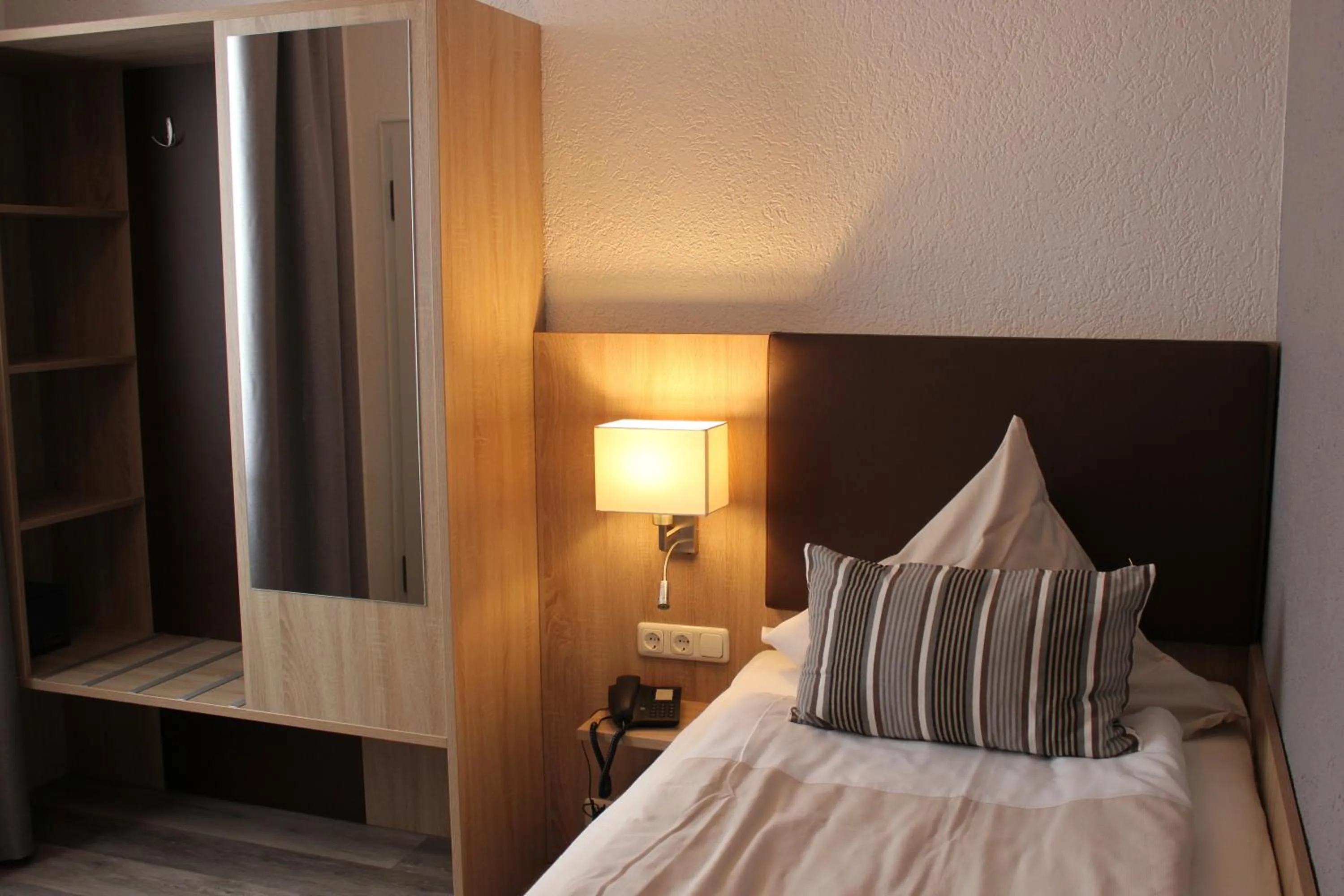 Bedroom, Bed in Hotel Restaurant Kromberg