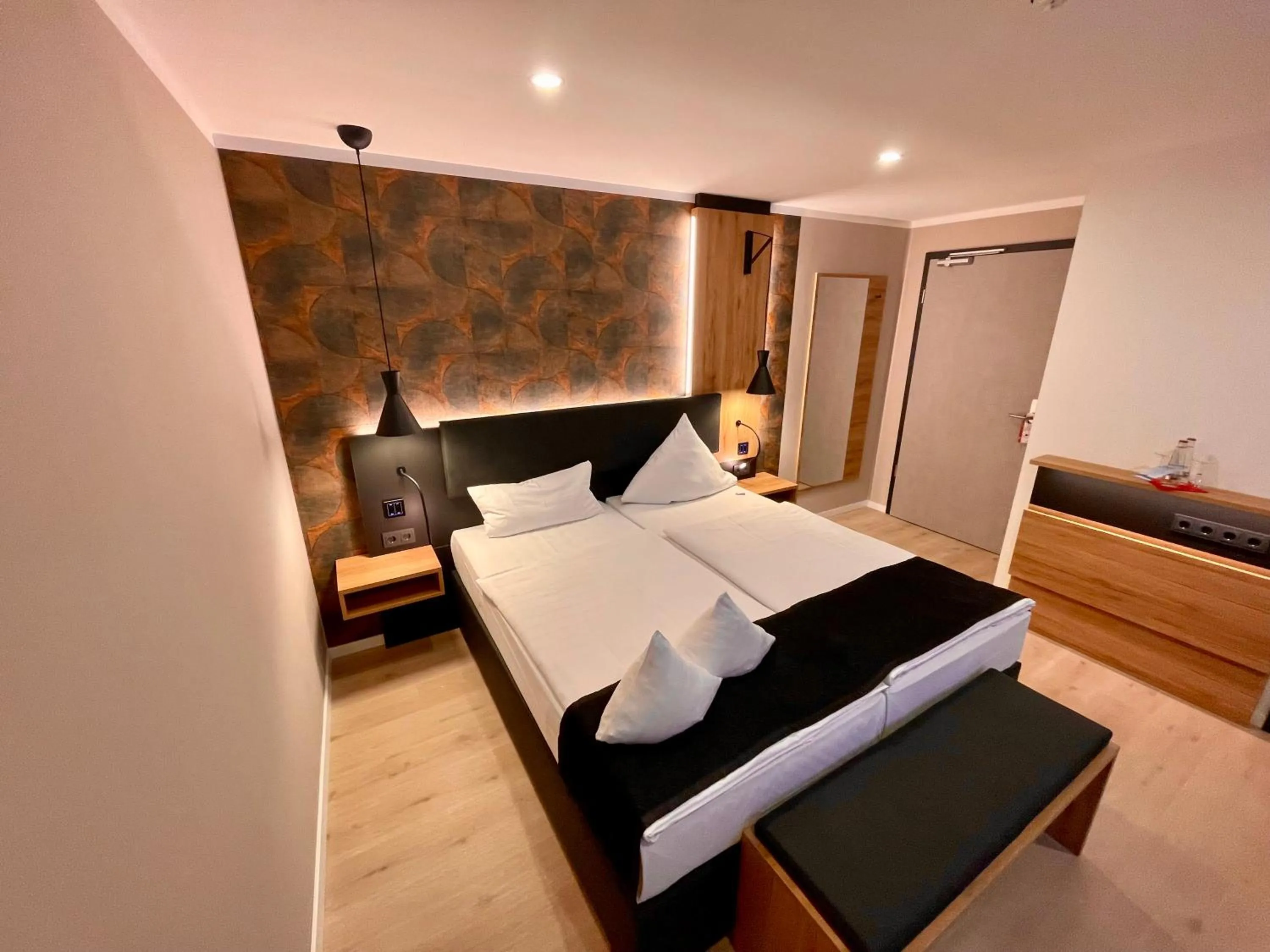 Photo of the whole room, Bed in Akzent Hotel Tietmeyer & Cross Side