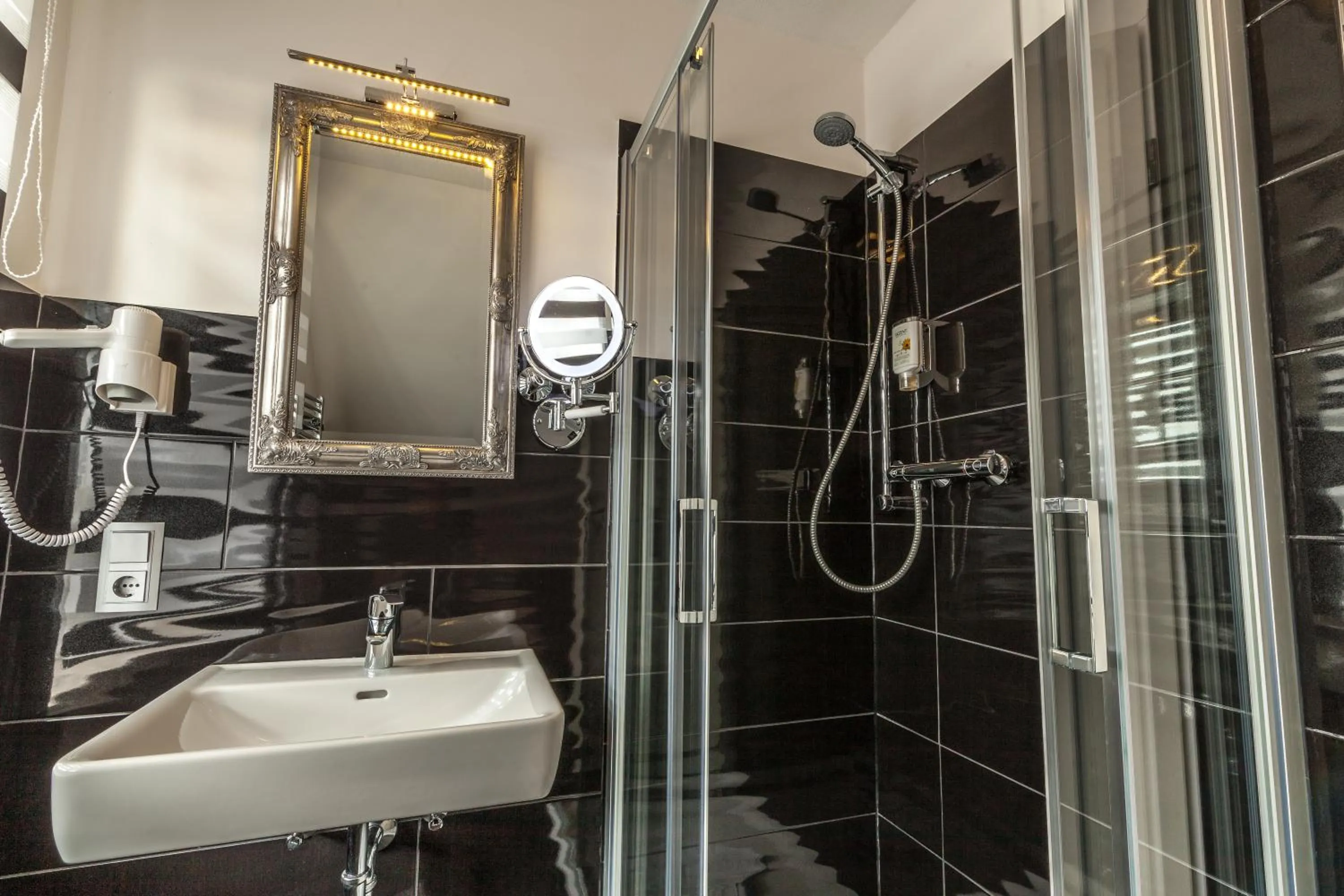 Bathroom in Akzent Hotel Tietmeyer & Cross Side