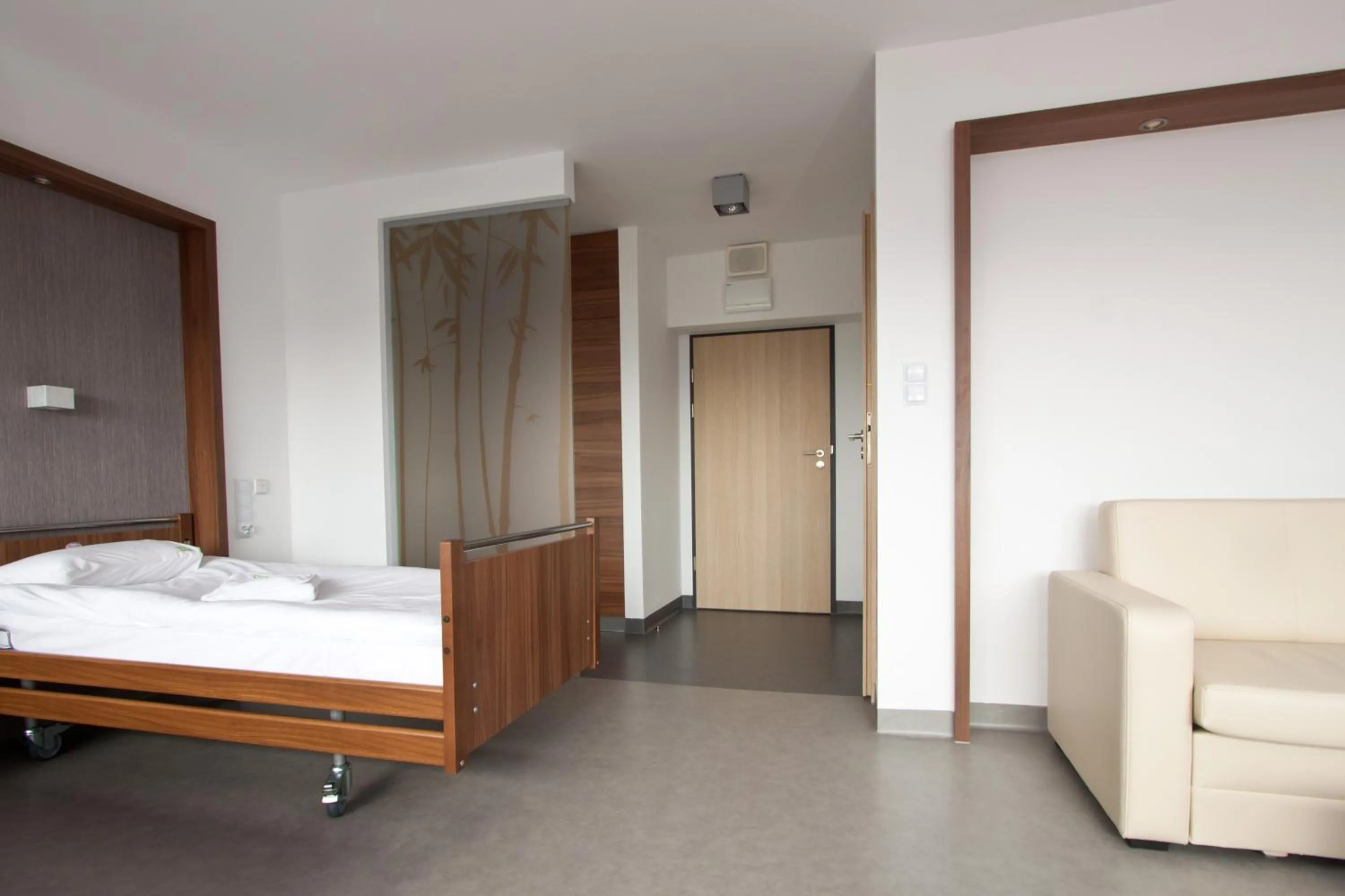 Photo of the whole room, Bed in Sanatorium Równica