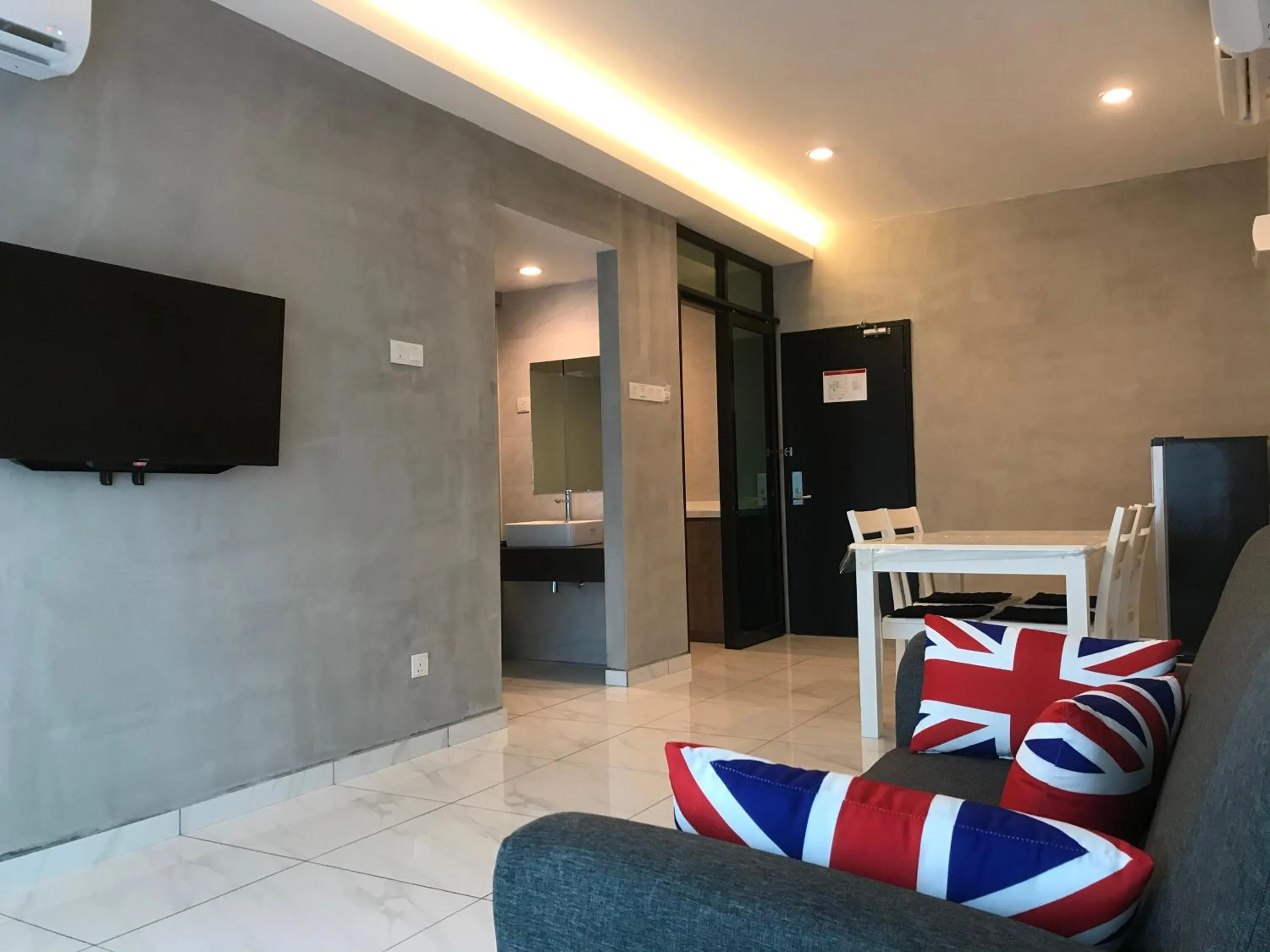 TV and multimedia in Dandelion Inn