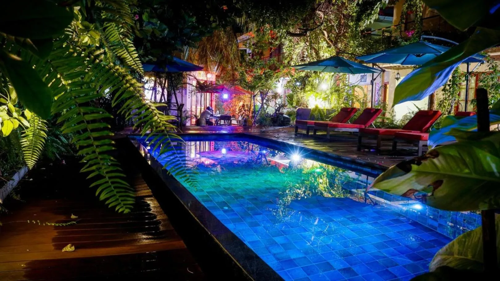 Swimming pool in Viluveli Holiday Retreat