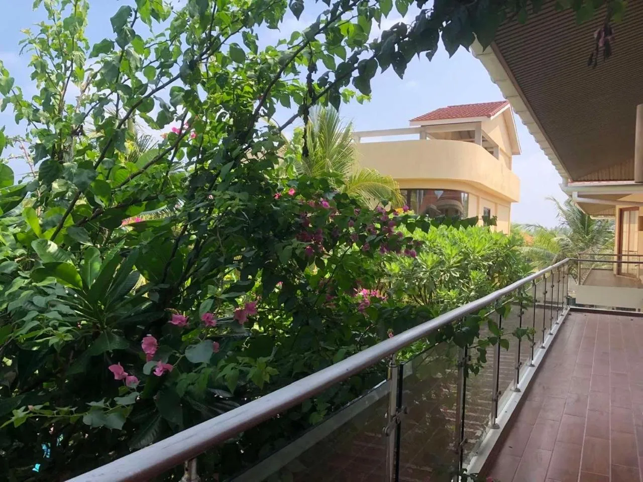 Garden view in Viluveli Holiday Retreat