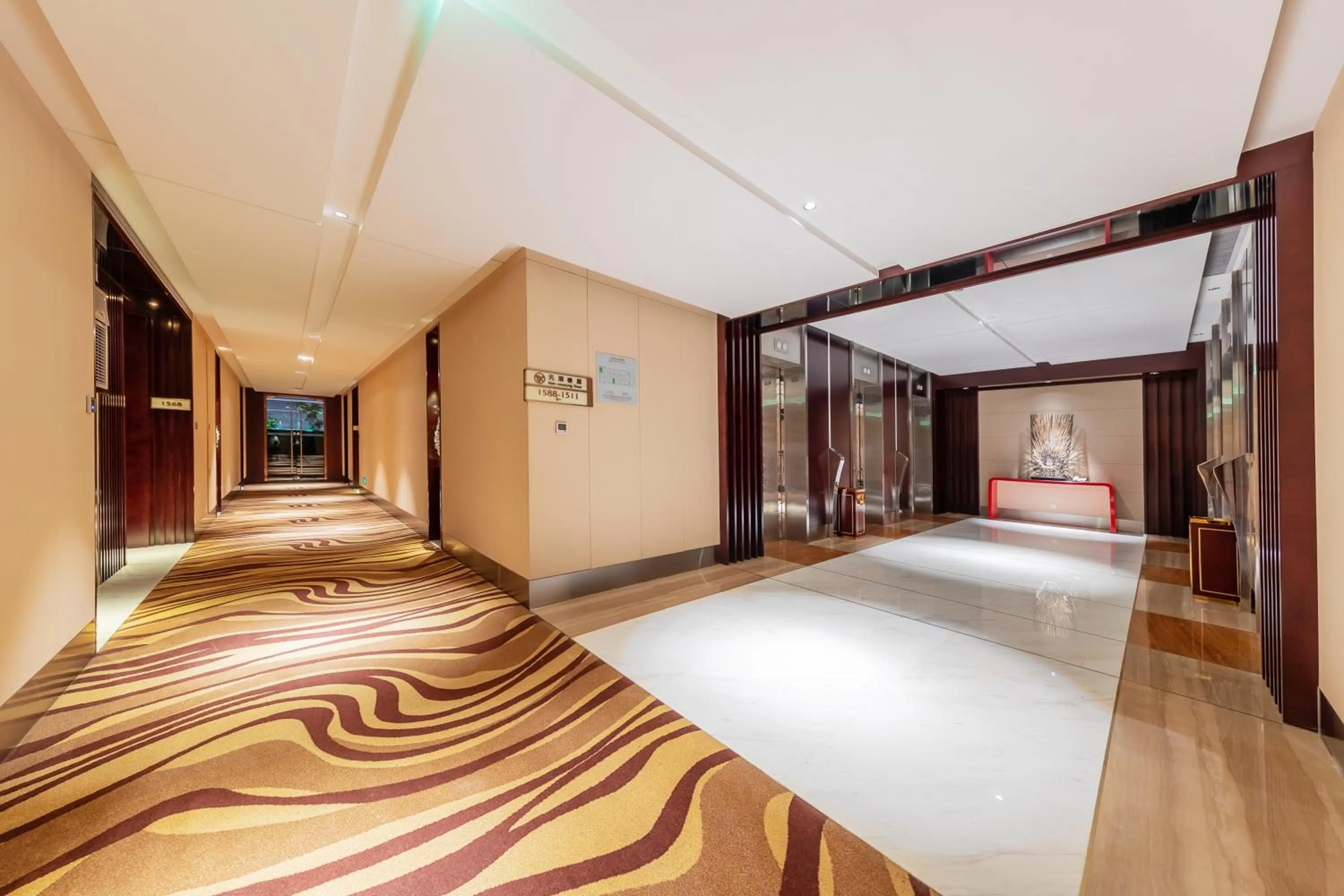 Photo of the whole room, Bed in Movenpick Hotel Enshi