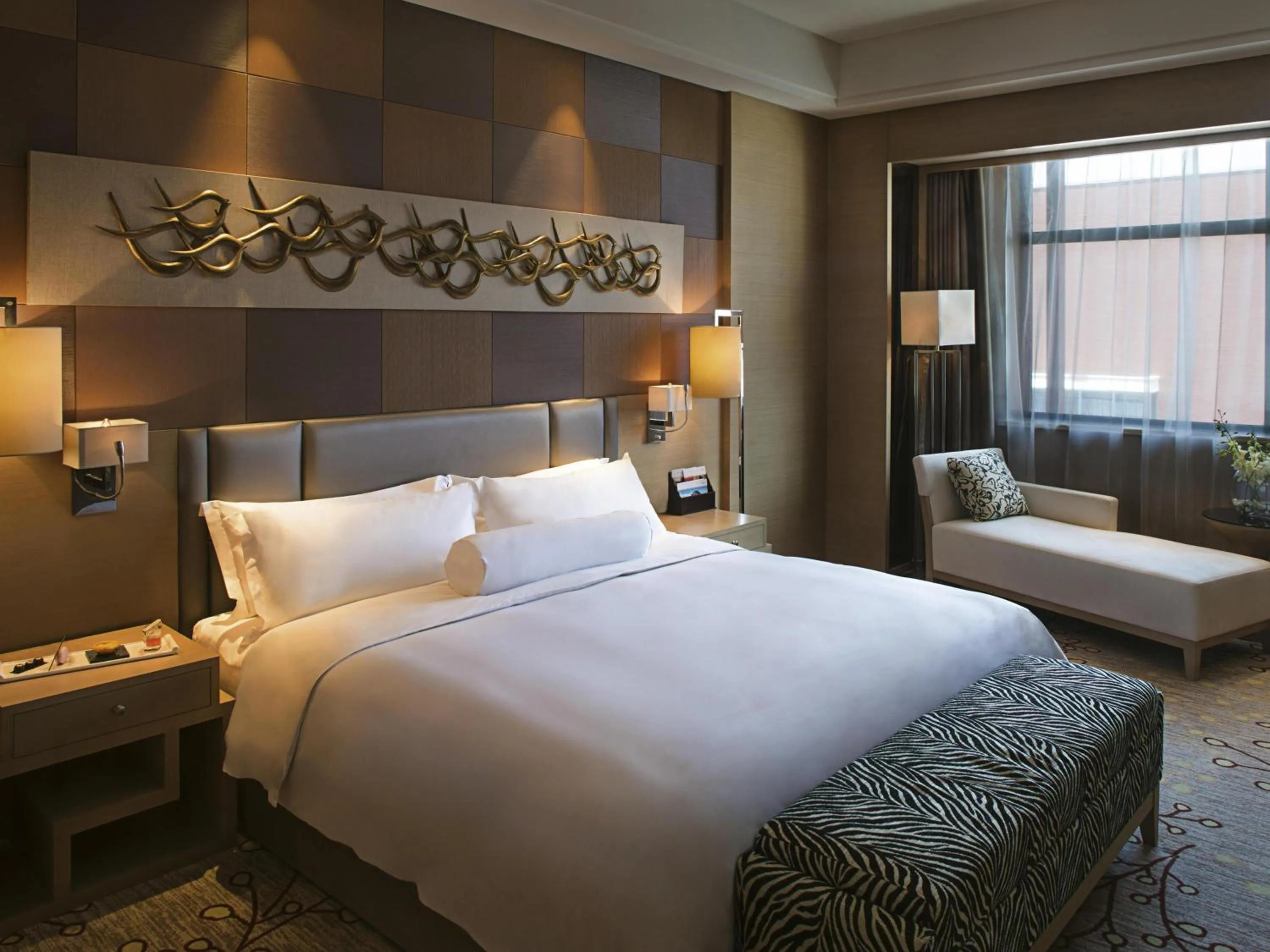 Bedroom, Bed in Movenpick Hotel Enshi