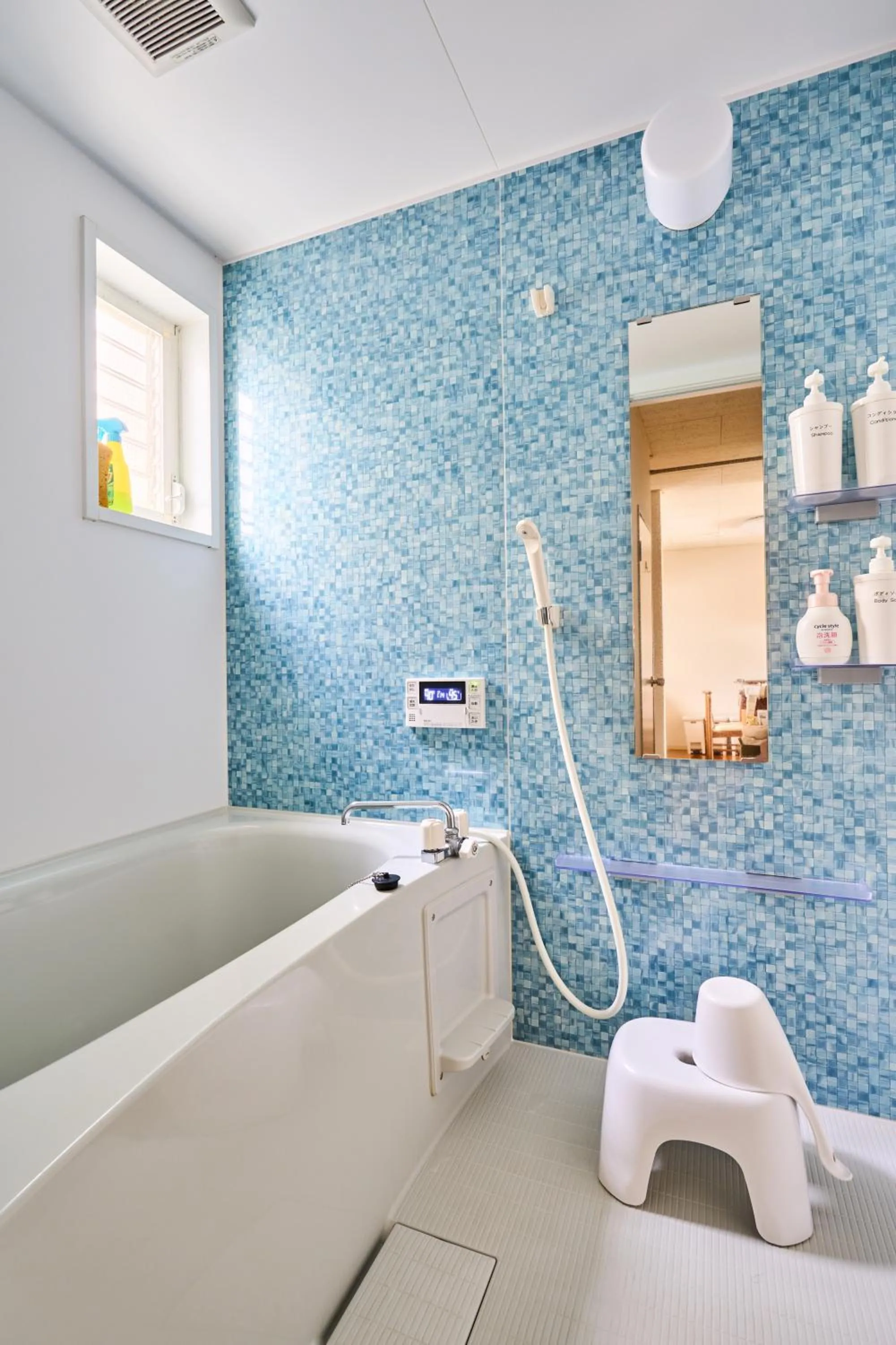 Bathroom in Enoshima Apartment Hotel