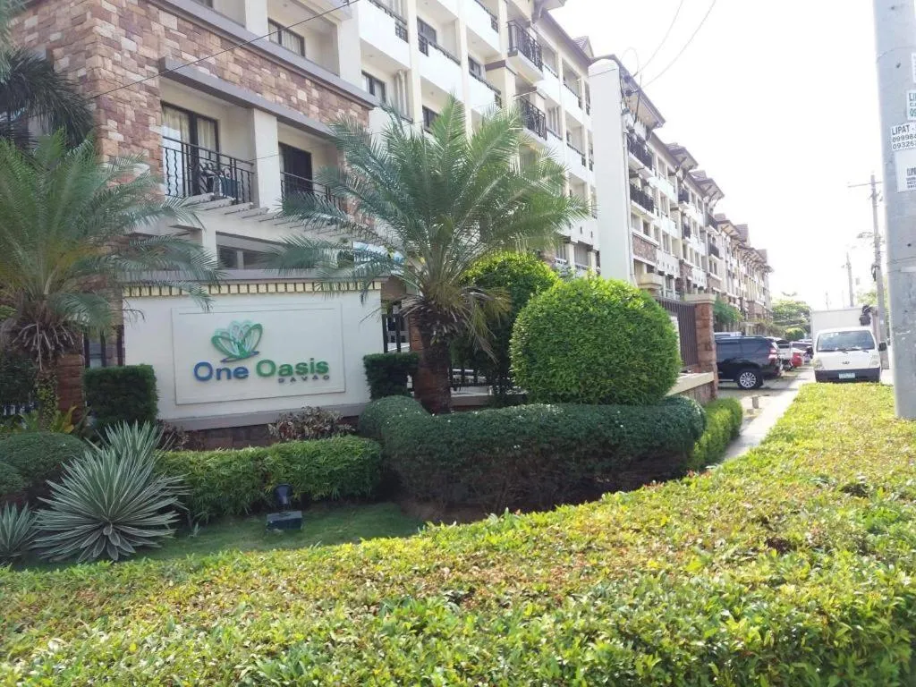 ONE OASIS B1 back of SM MALL, Free Pool Wifi