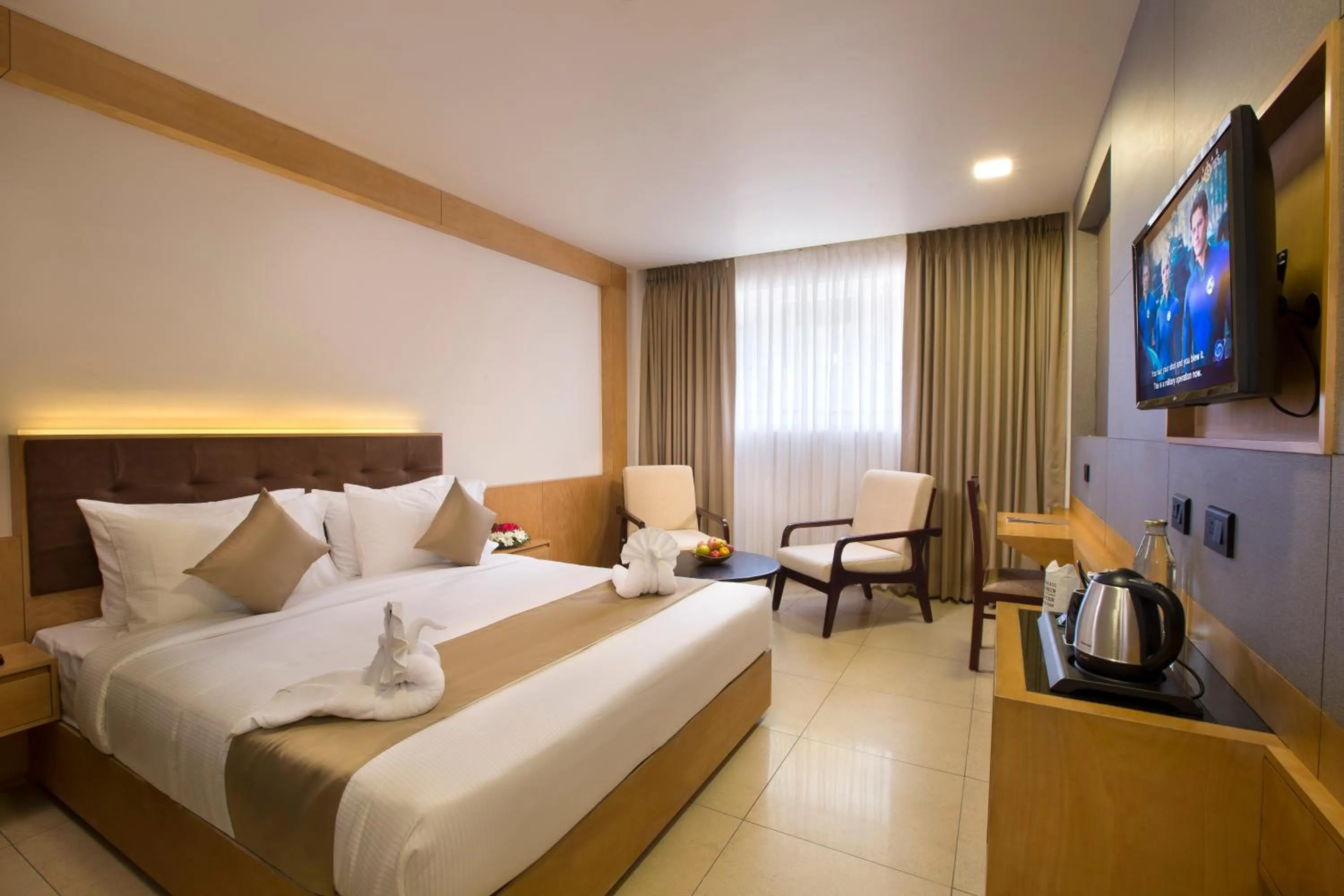 Bedroom, Bed in North Seven