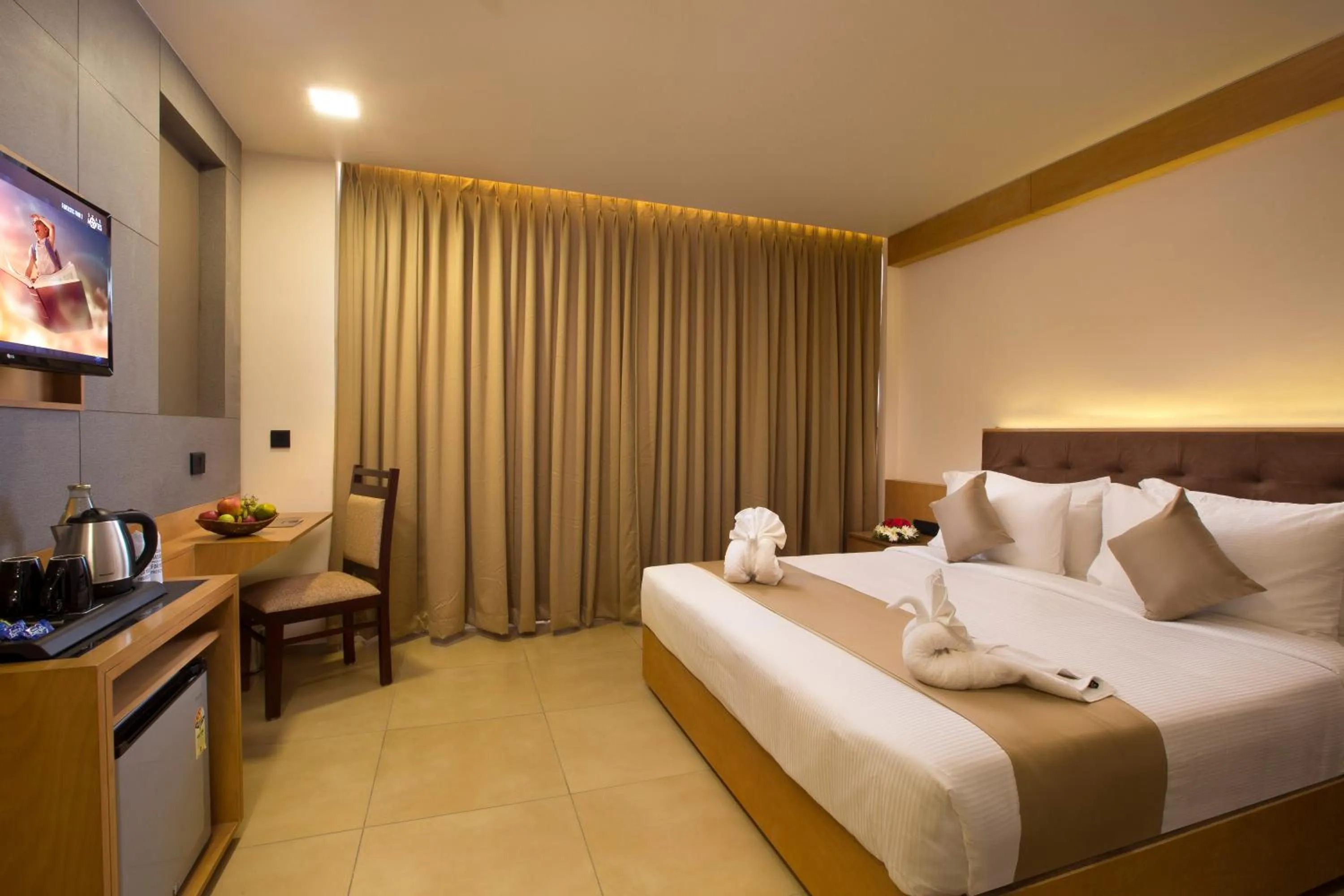 Bedroom, Bed in North Seven