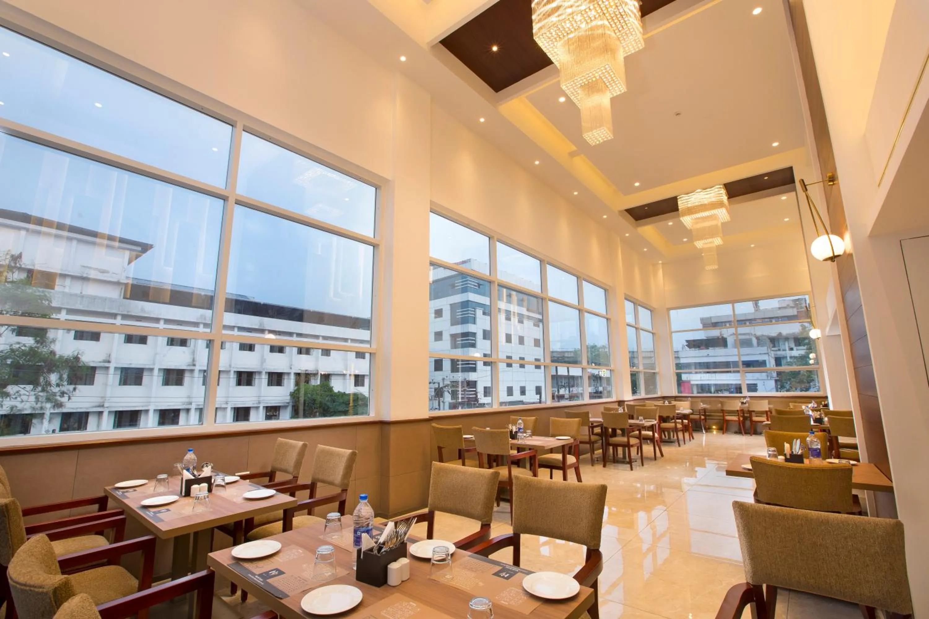 Restaurant/places to eat in North Seven