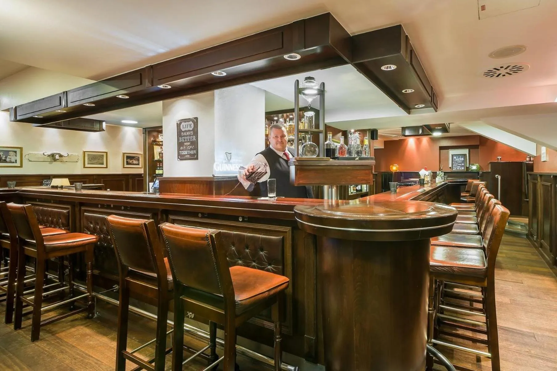 Lounge or bar in Garner Hotel Essen - Handelshof by IHG